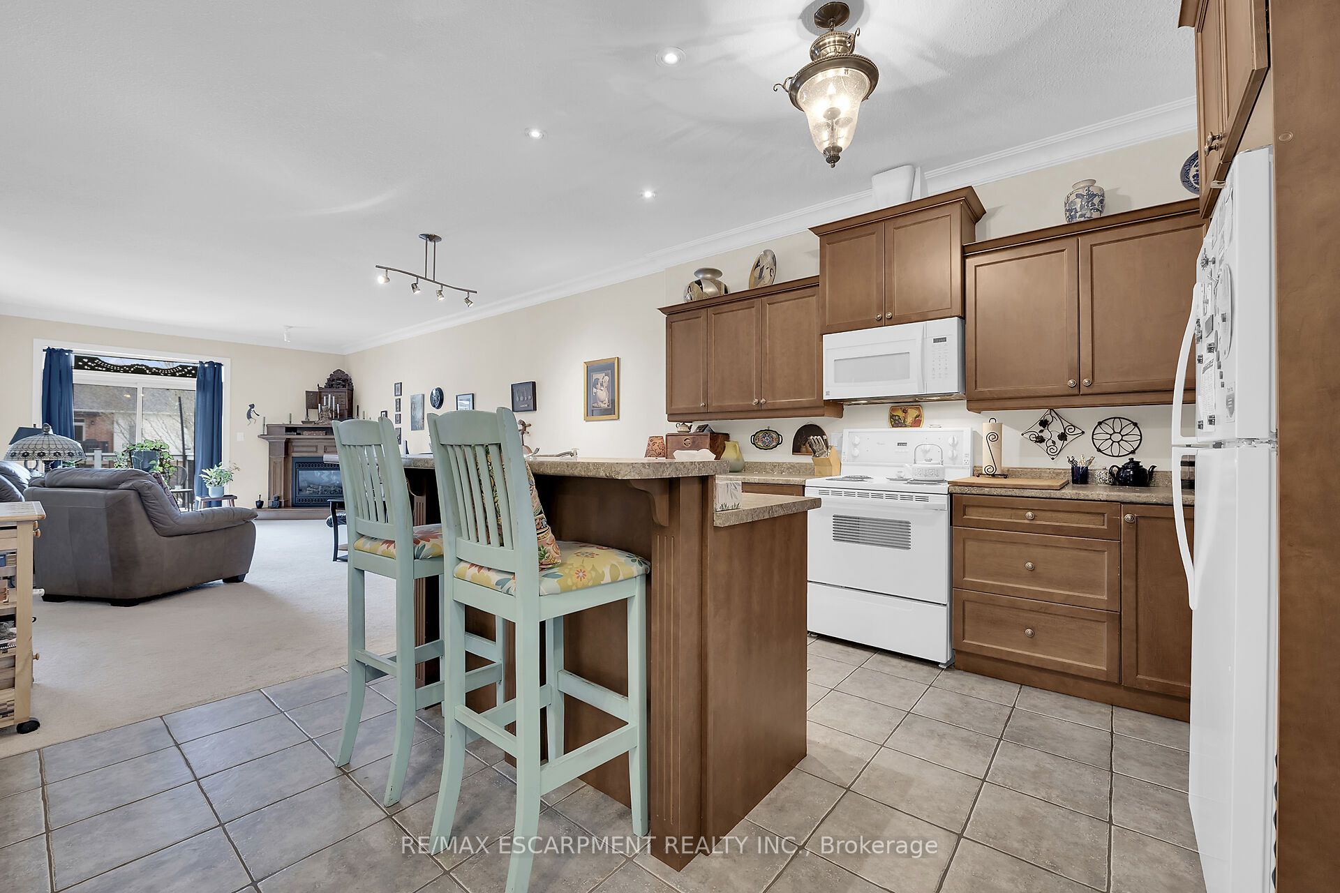 15 Iron Bridge Court Property Photo 6