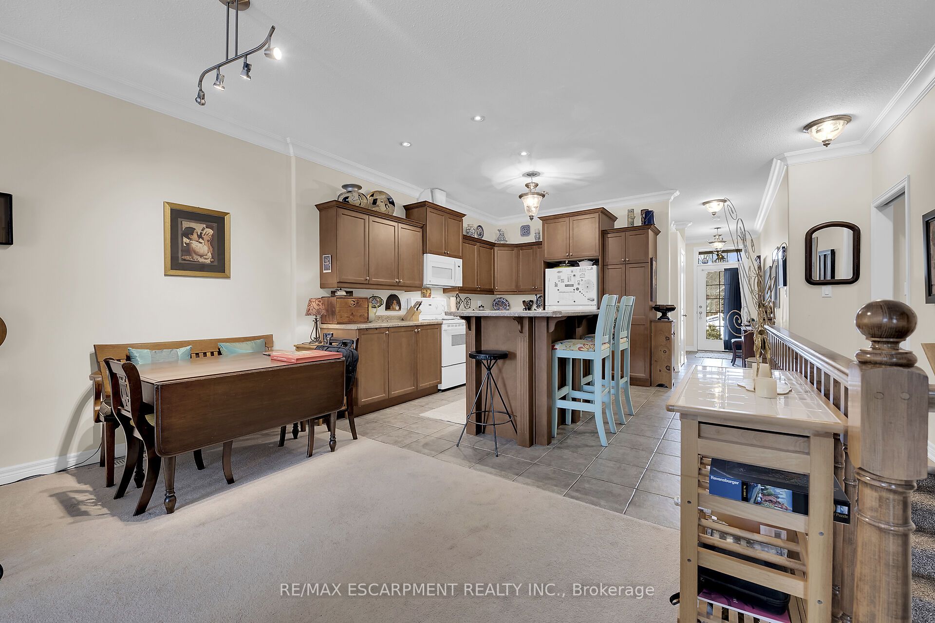 15 Iron Bridge Court Property Photo 11
