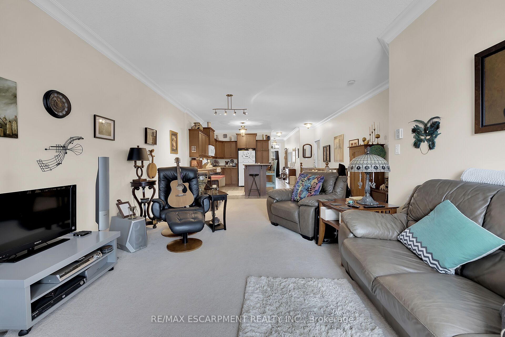 15 Iron Bridge Court Property Photo 16
