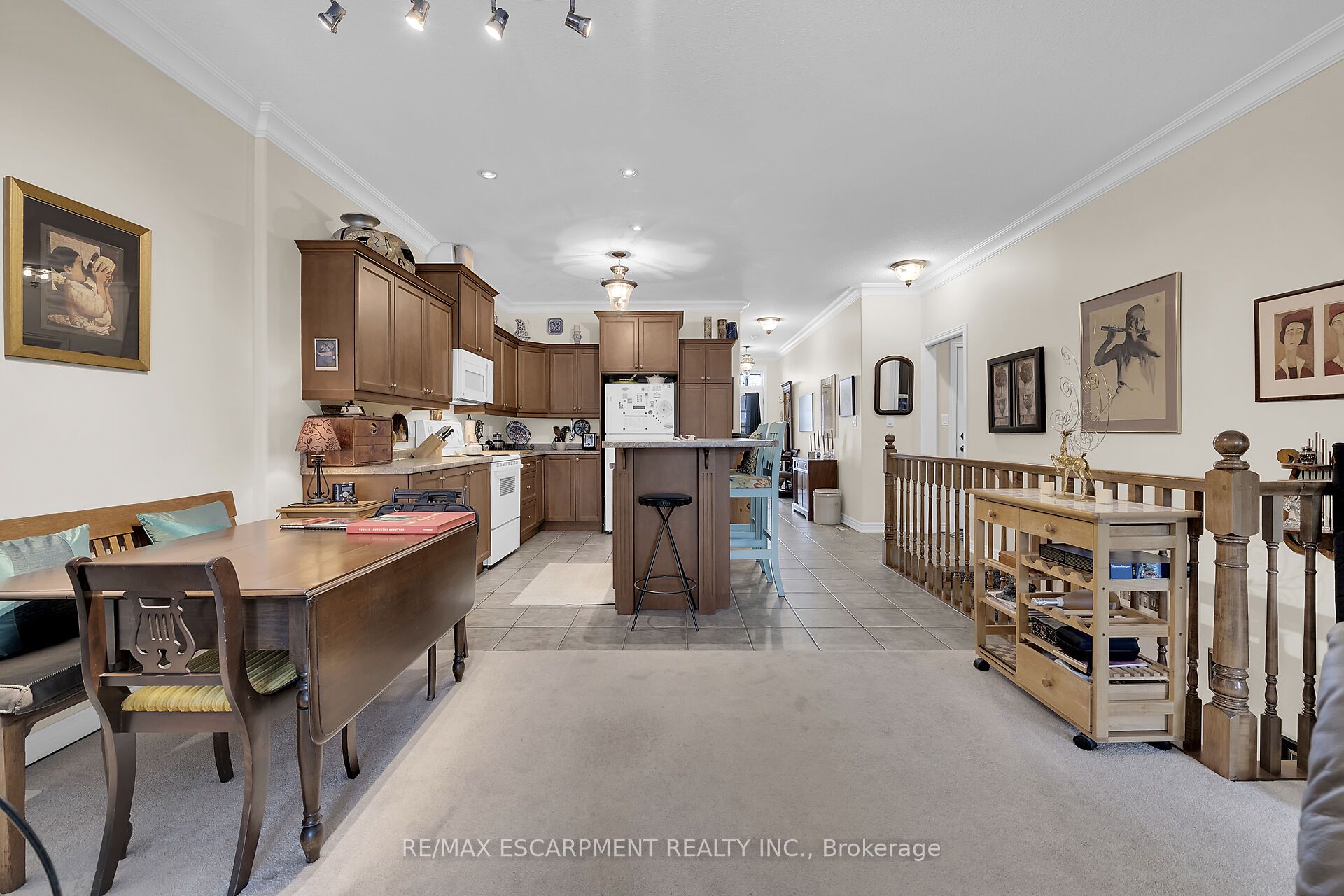 15 Iron Bridge Court Property Photo 18
