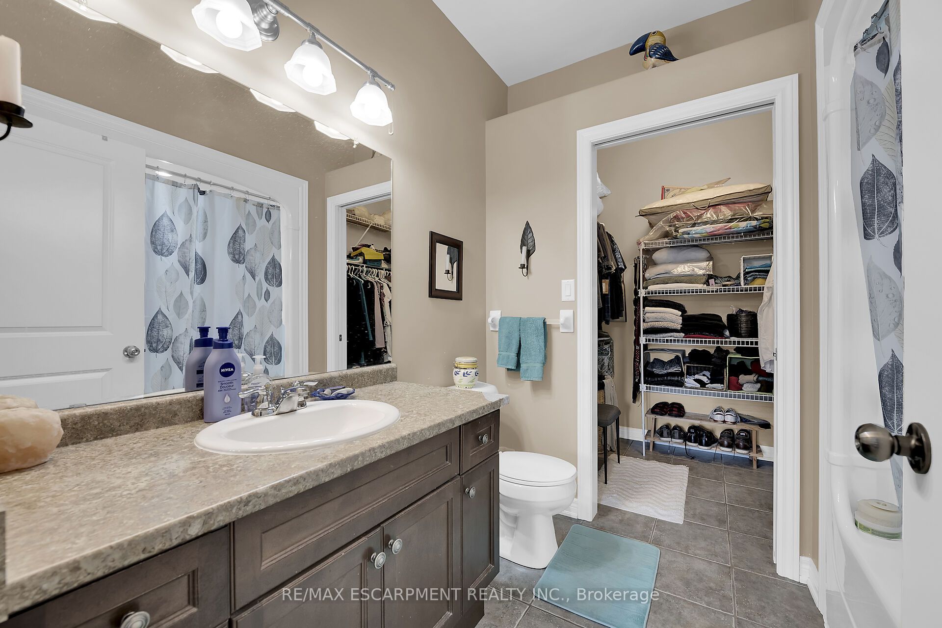 15 Iron Bridge Court Property Photo 26