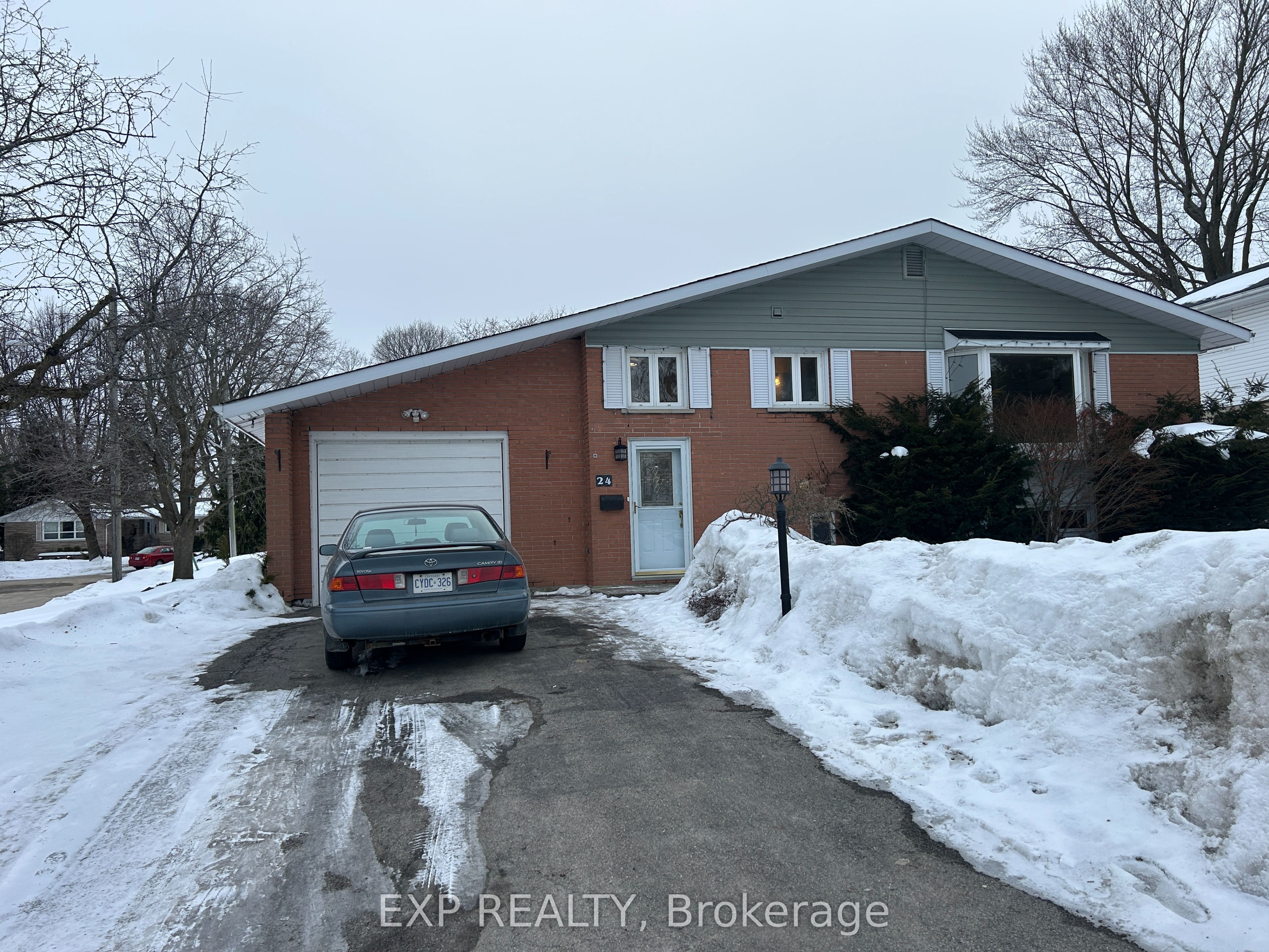 24 Oxford Avenue Property Photo