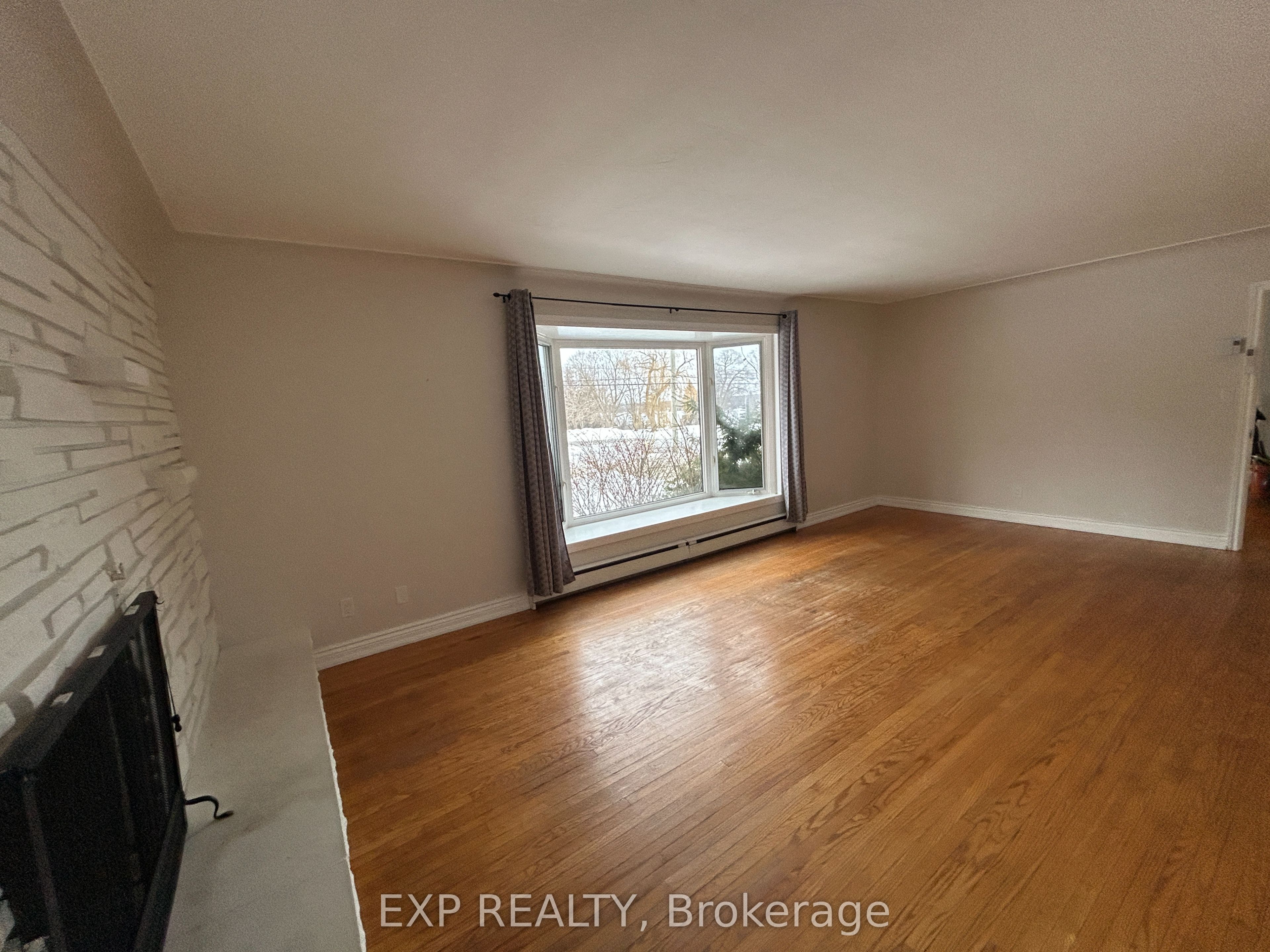 24 Oxford Avenue Property Photo 5