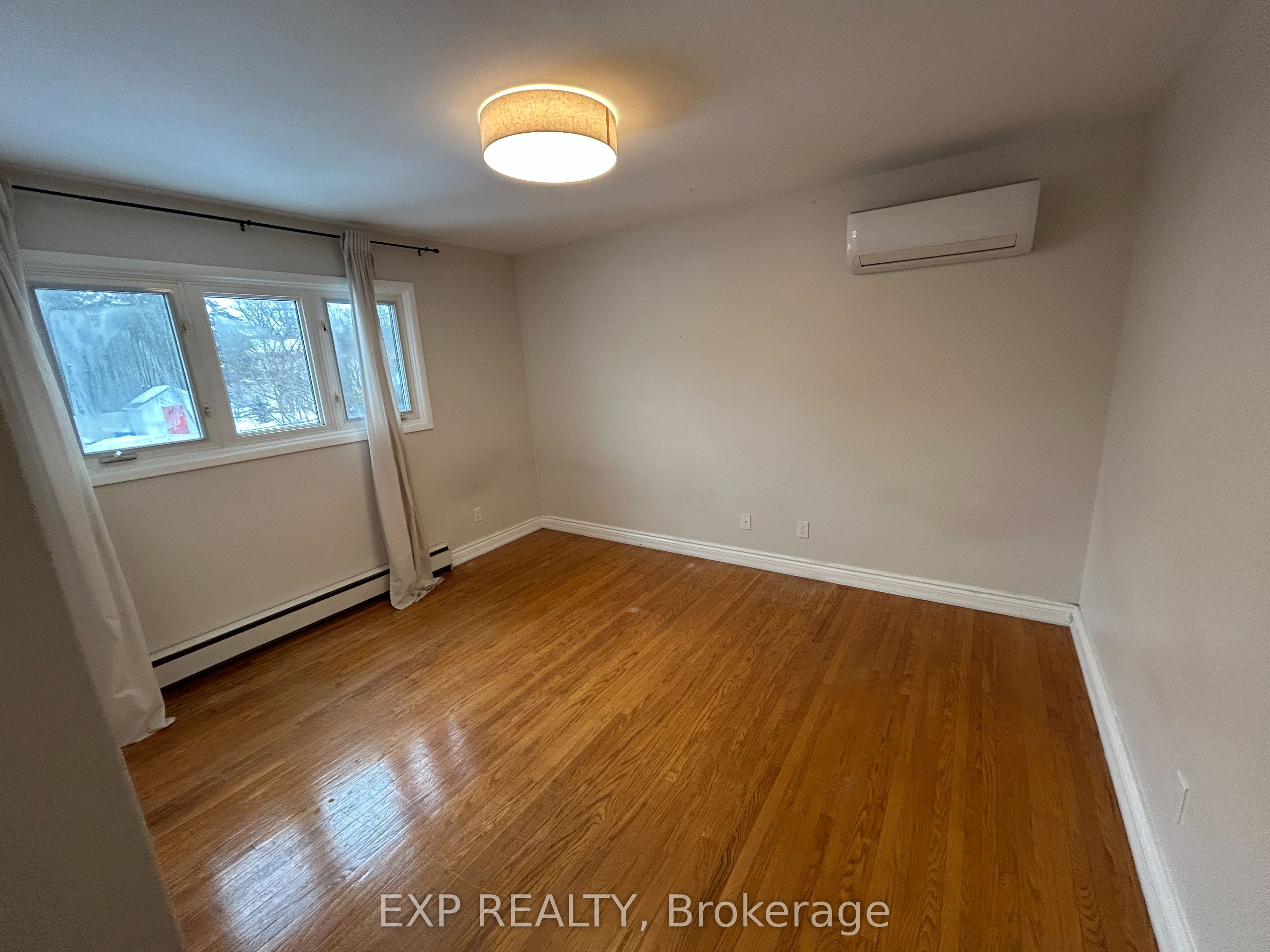 24 Oxford Avenue Property Photo 13