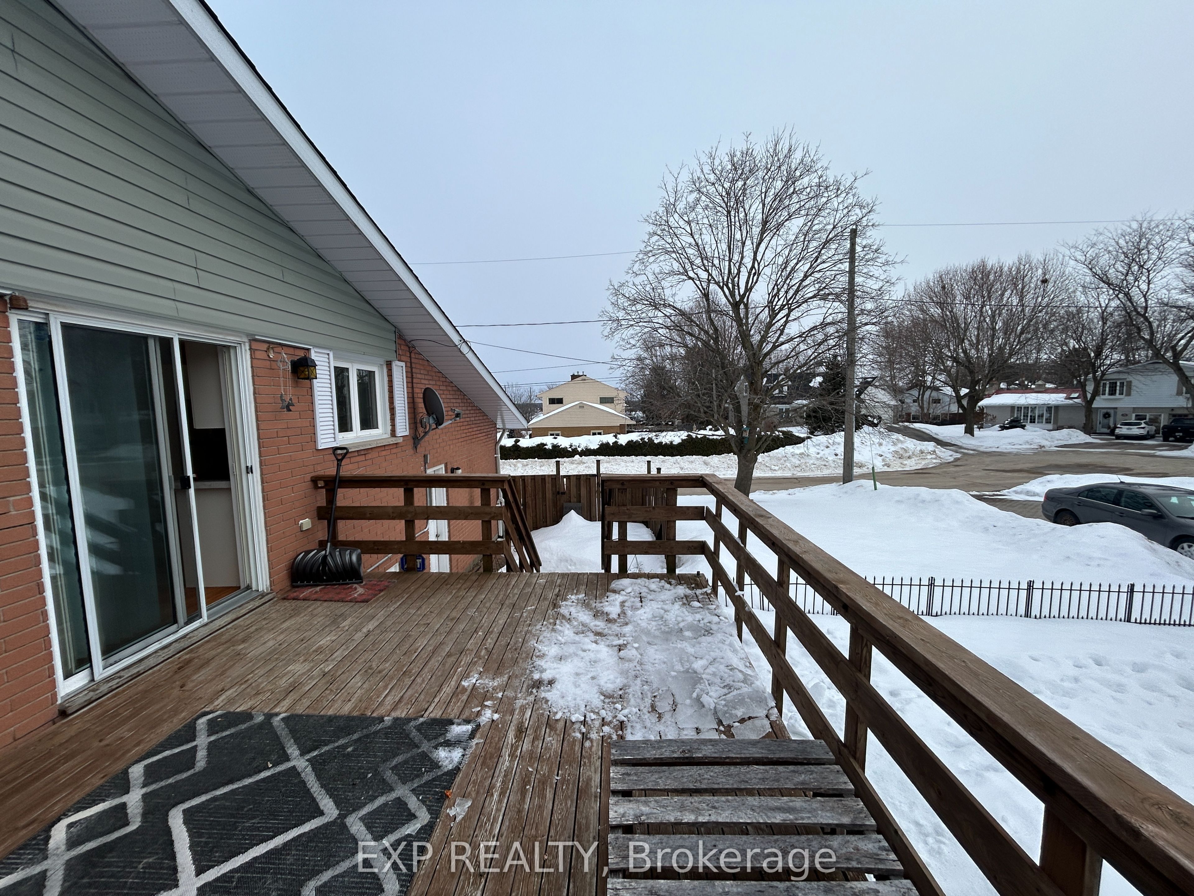 24 Oxford Avenue Property Photo 18