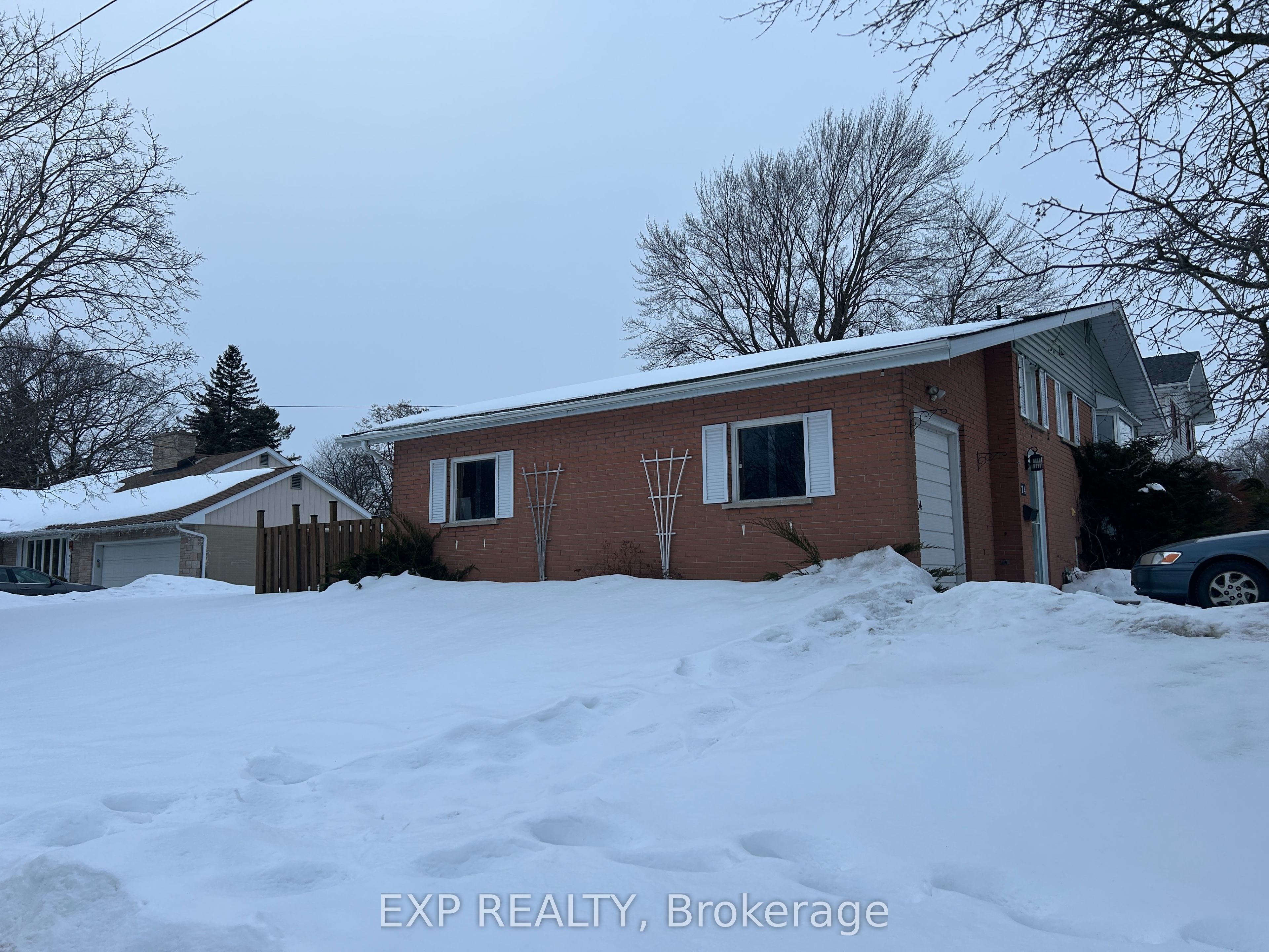 24 Oxford Avenue Property Photo 21