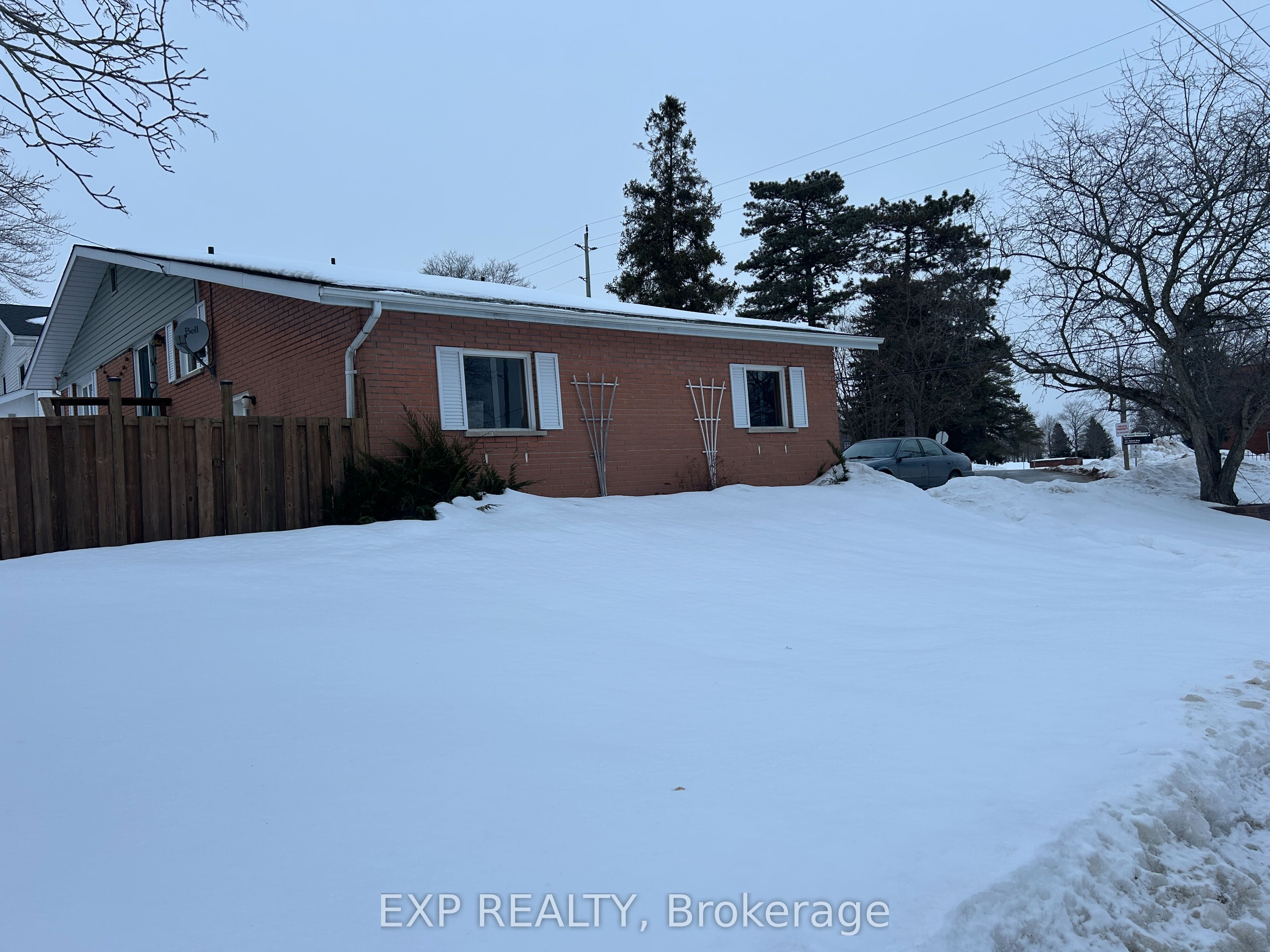 24 Oxford Avenue Property Photo 23