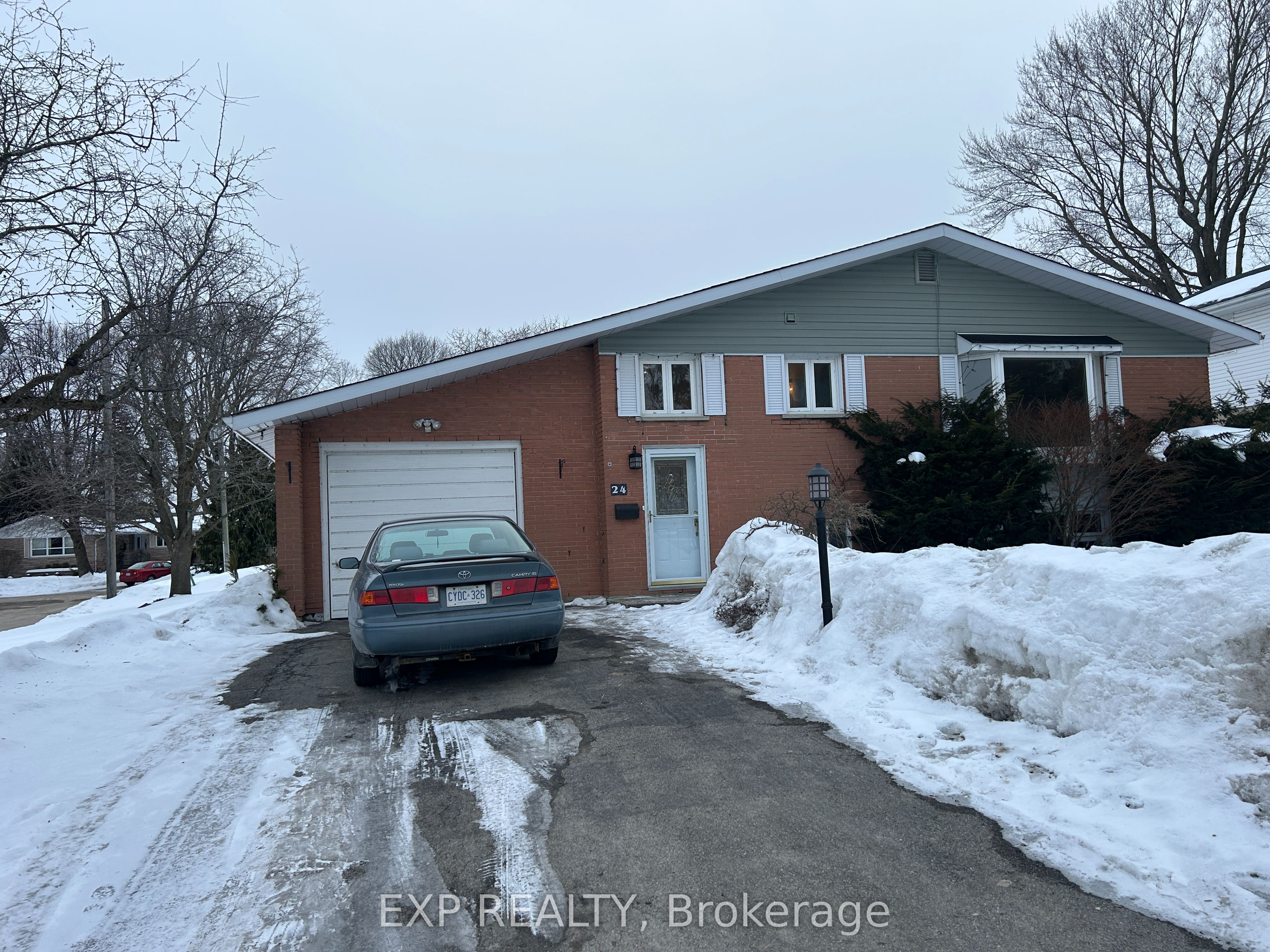 24 Oxford Avenue Property Photo 24