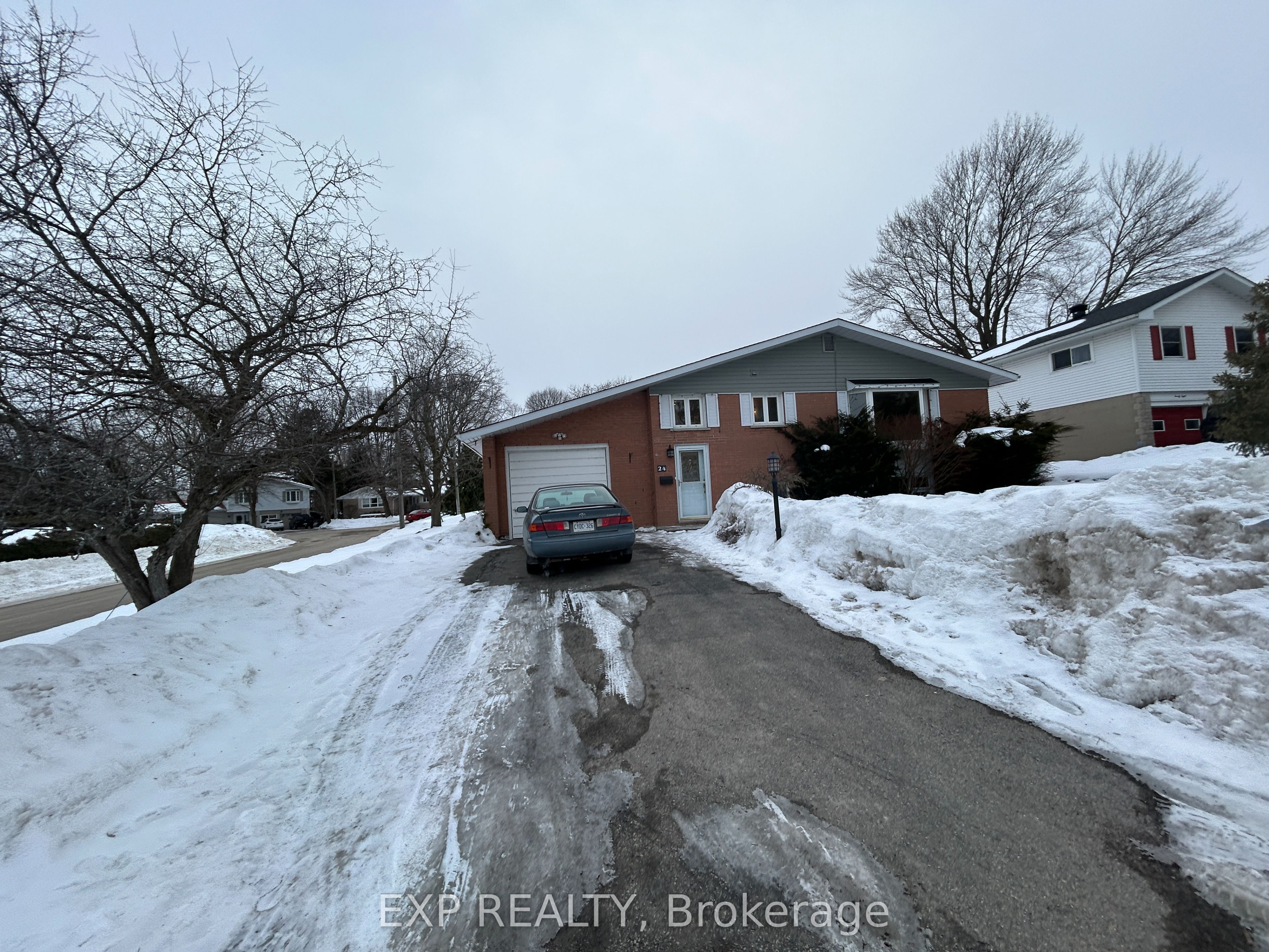 24 Oxford Avenue Property Photo 25