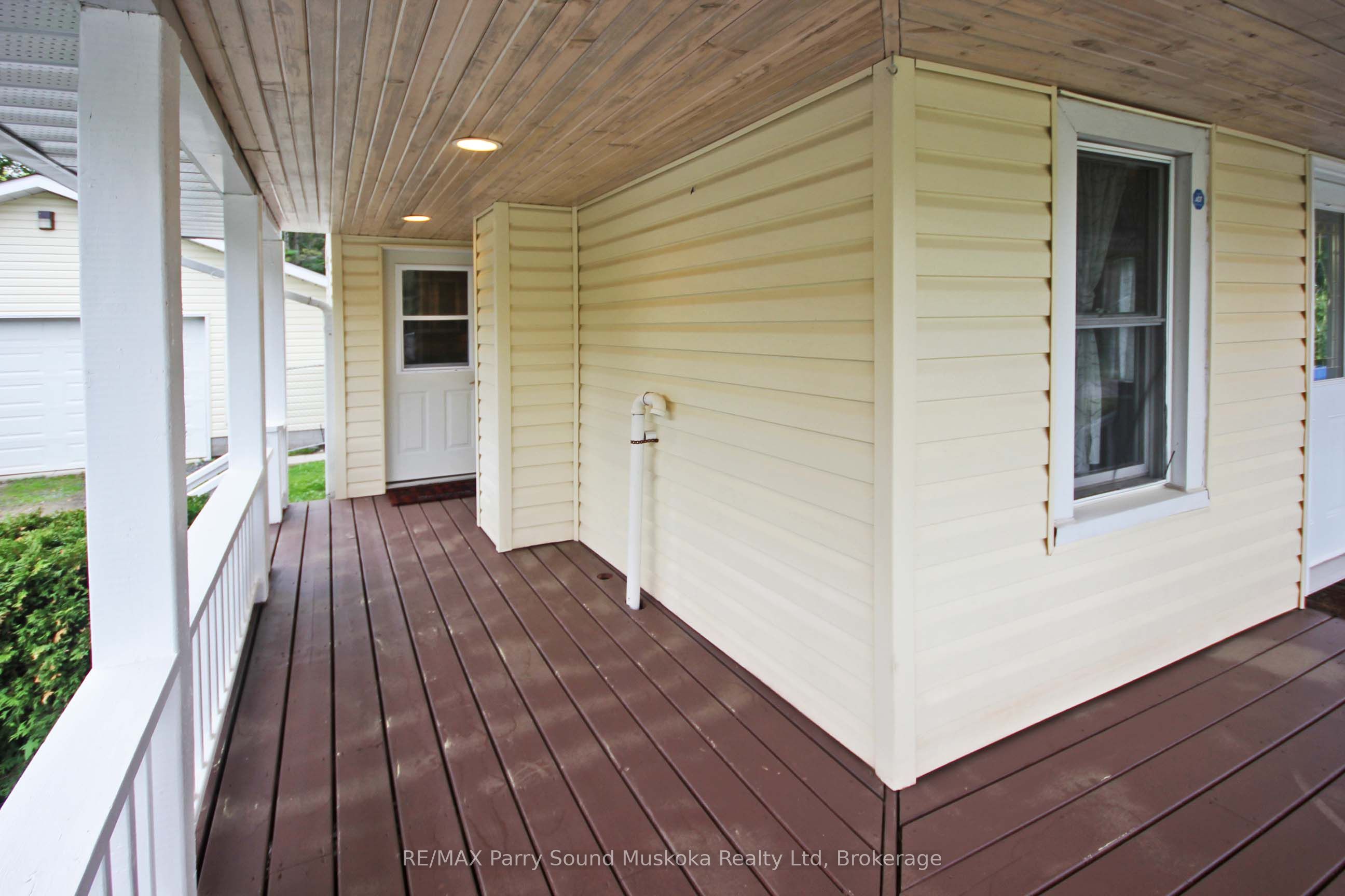 8 Meadow Street Property Photo 7