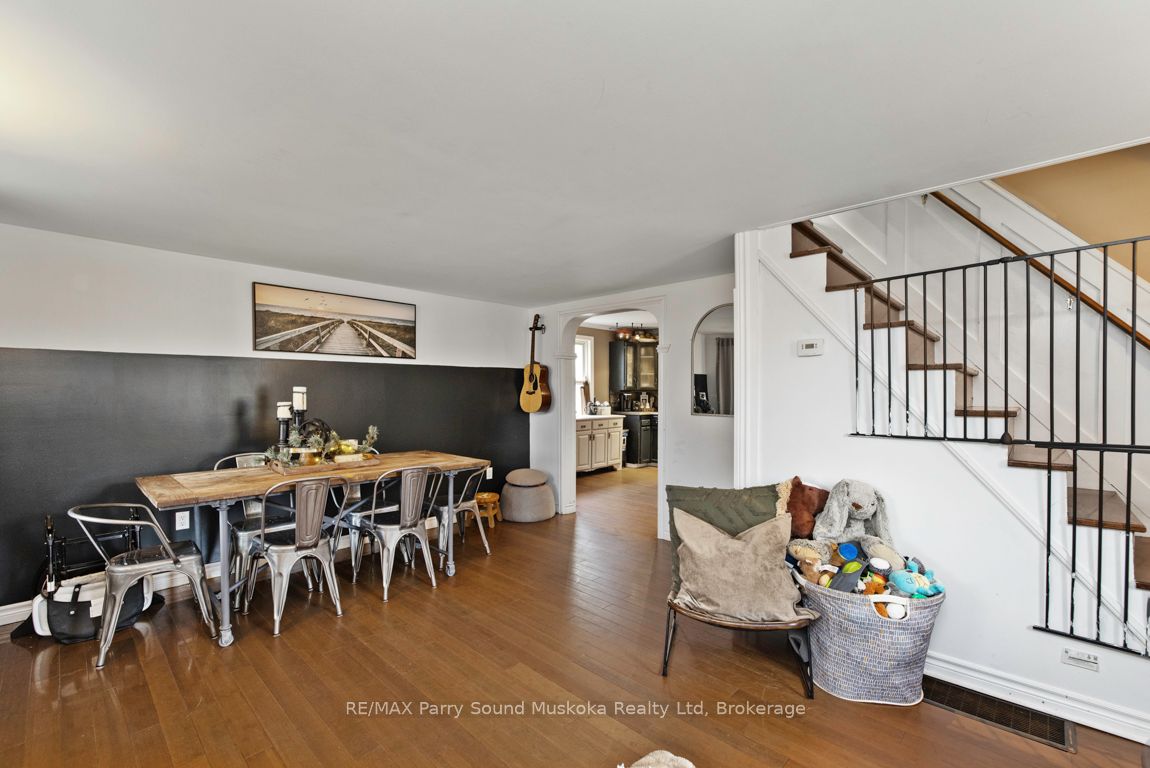 8 Meadow Street Property Photo 10