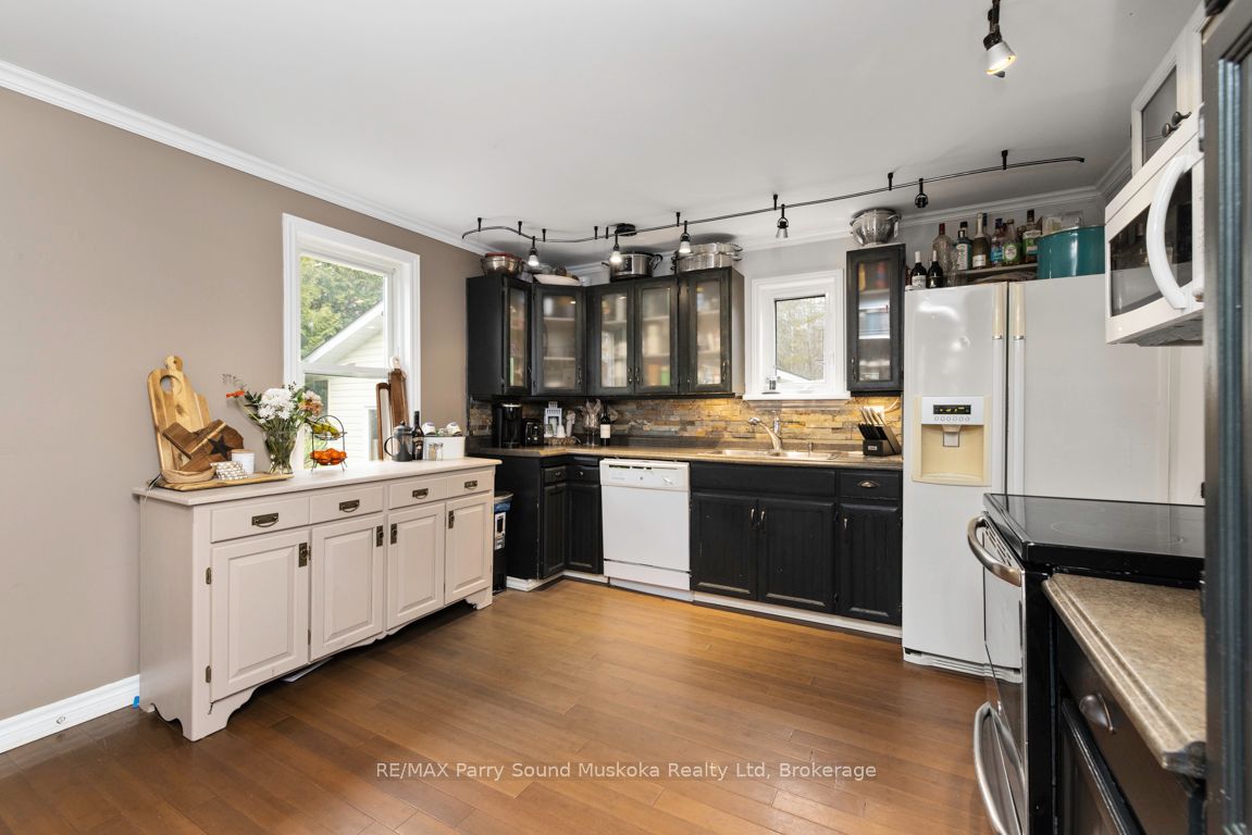 8 Meadow Street Property Photo 12