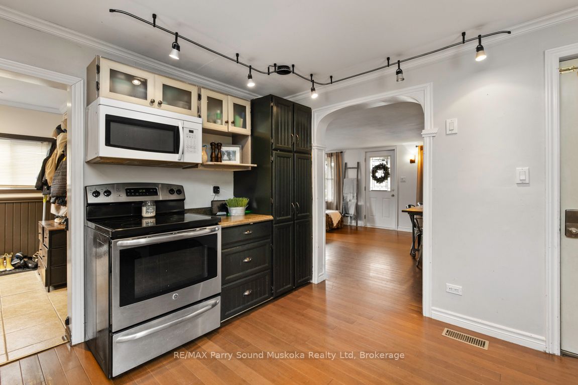 8 Meadow Street Property Photo 15