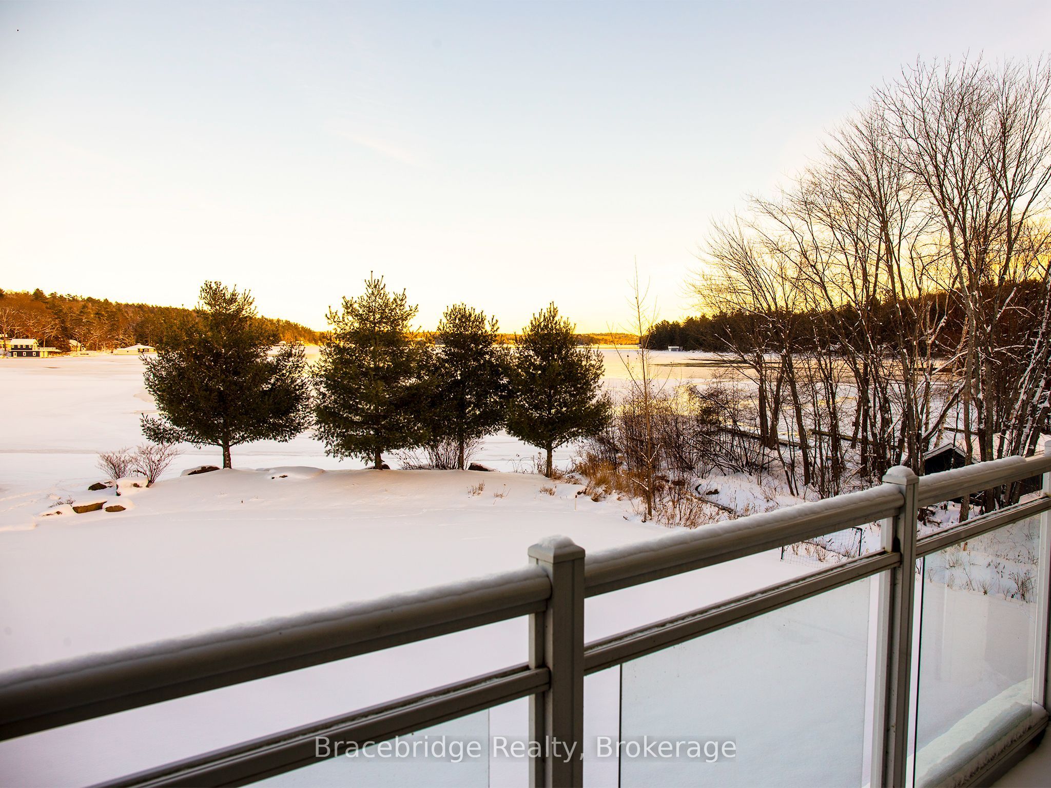 1869 Muskoka 118 Highway W G102-c2 Property Photo 3