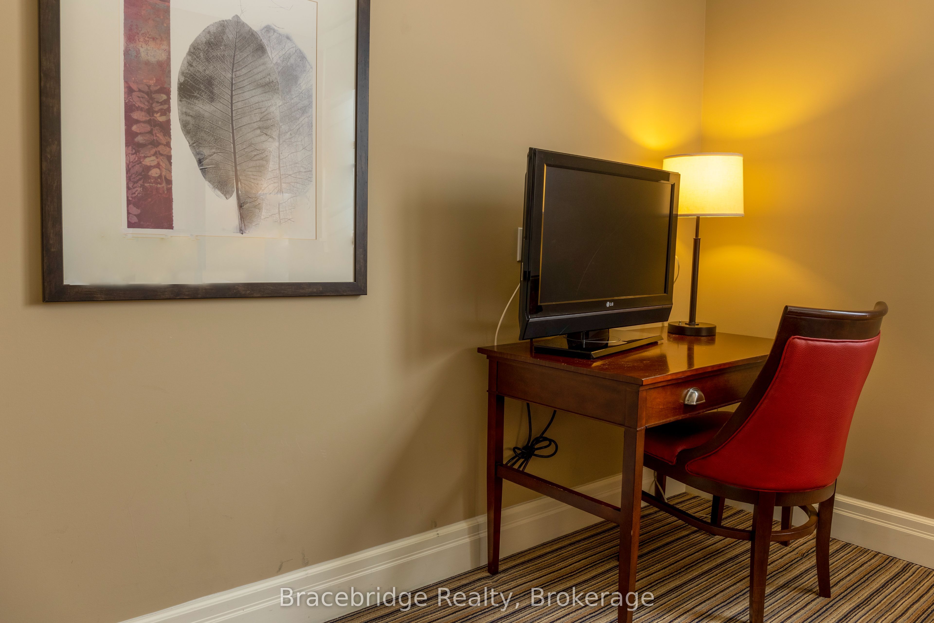 1869 Muskoka 118 Highway W G102-c2 Property Photo 23