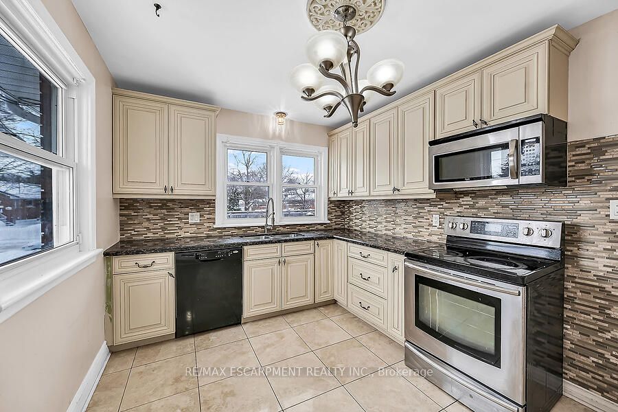 105 Kings Forest Drive Property Photo 10