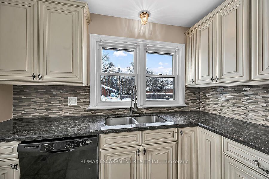 105 Kings Forest Drive Property Photo 13