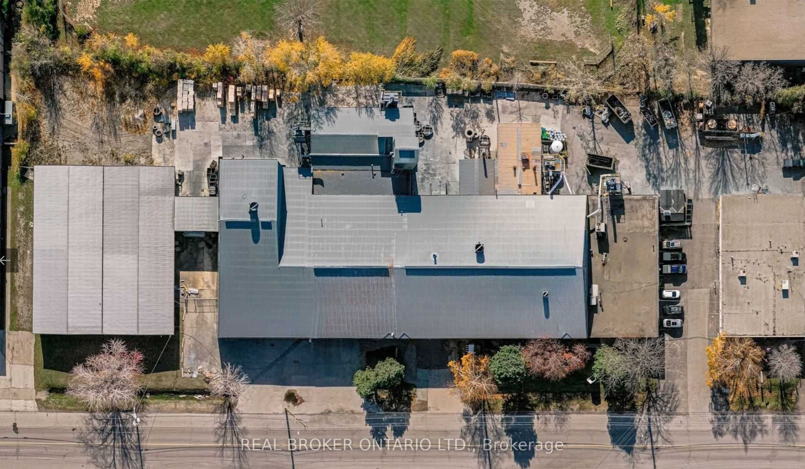 #5 - 310 Arvin Avenue Property Photo 9
