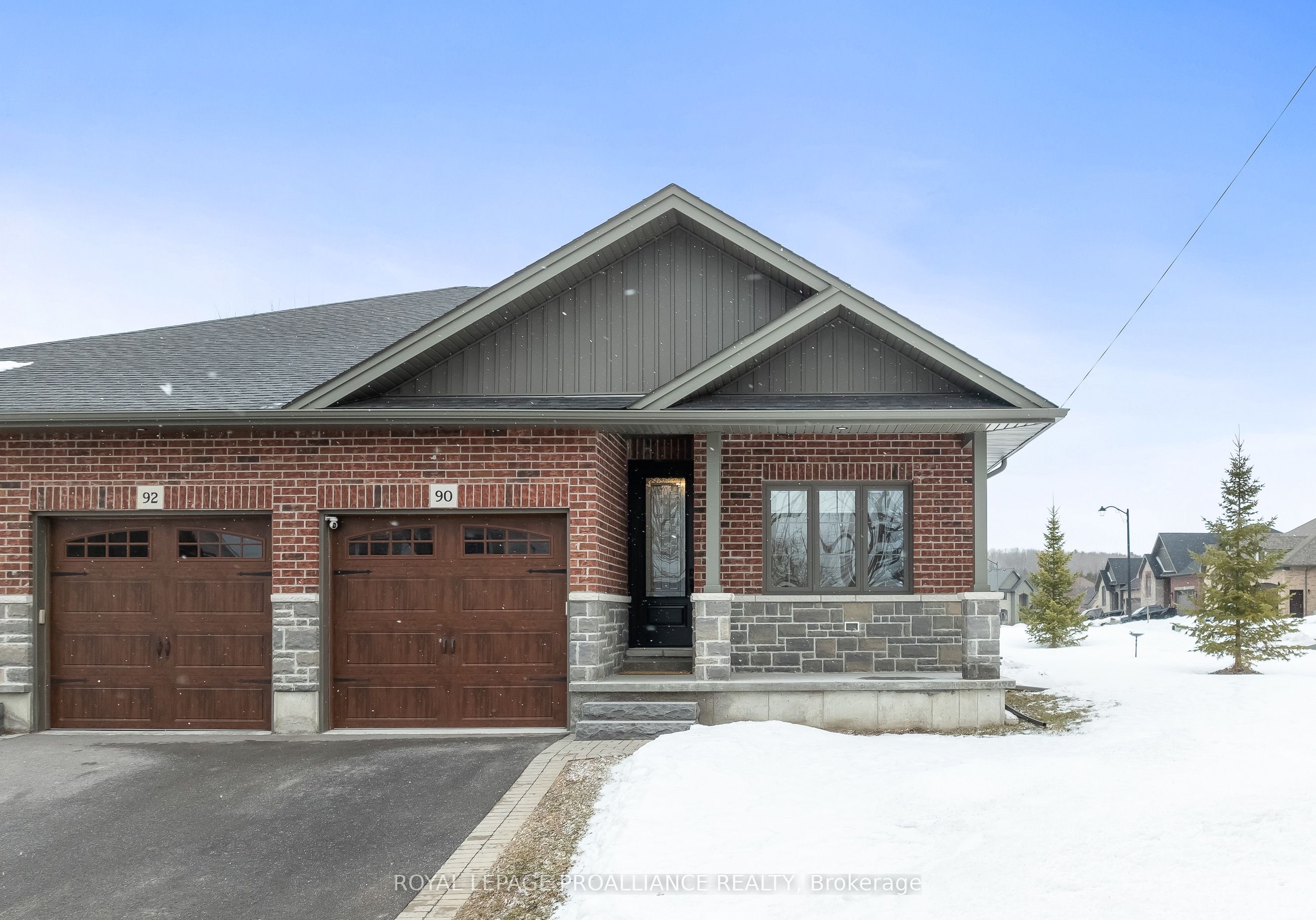 90 Sanford Street Property Photo