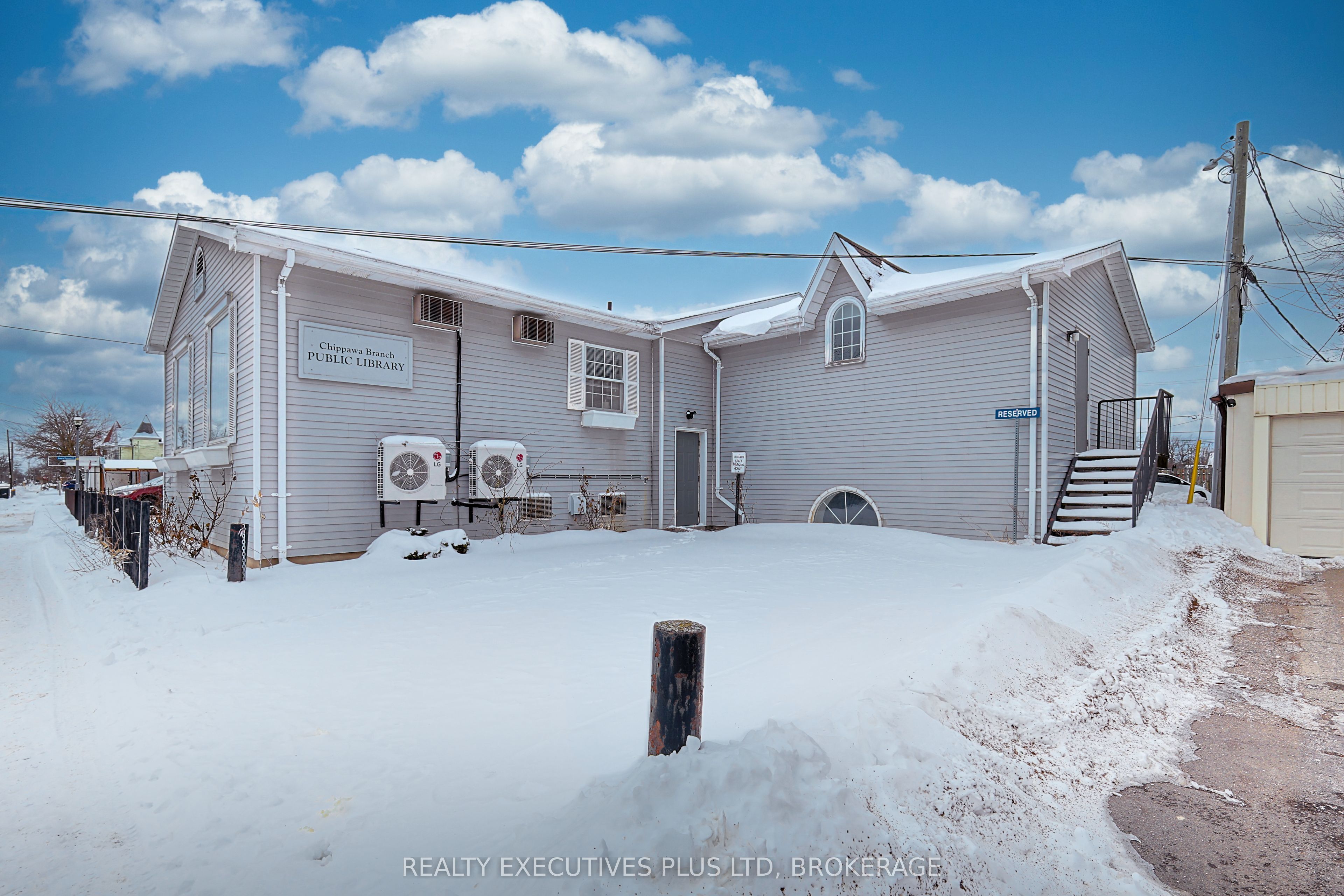 3763 Main Street Property Photo 25