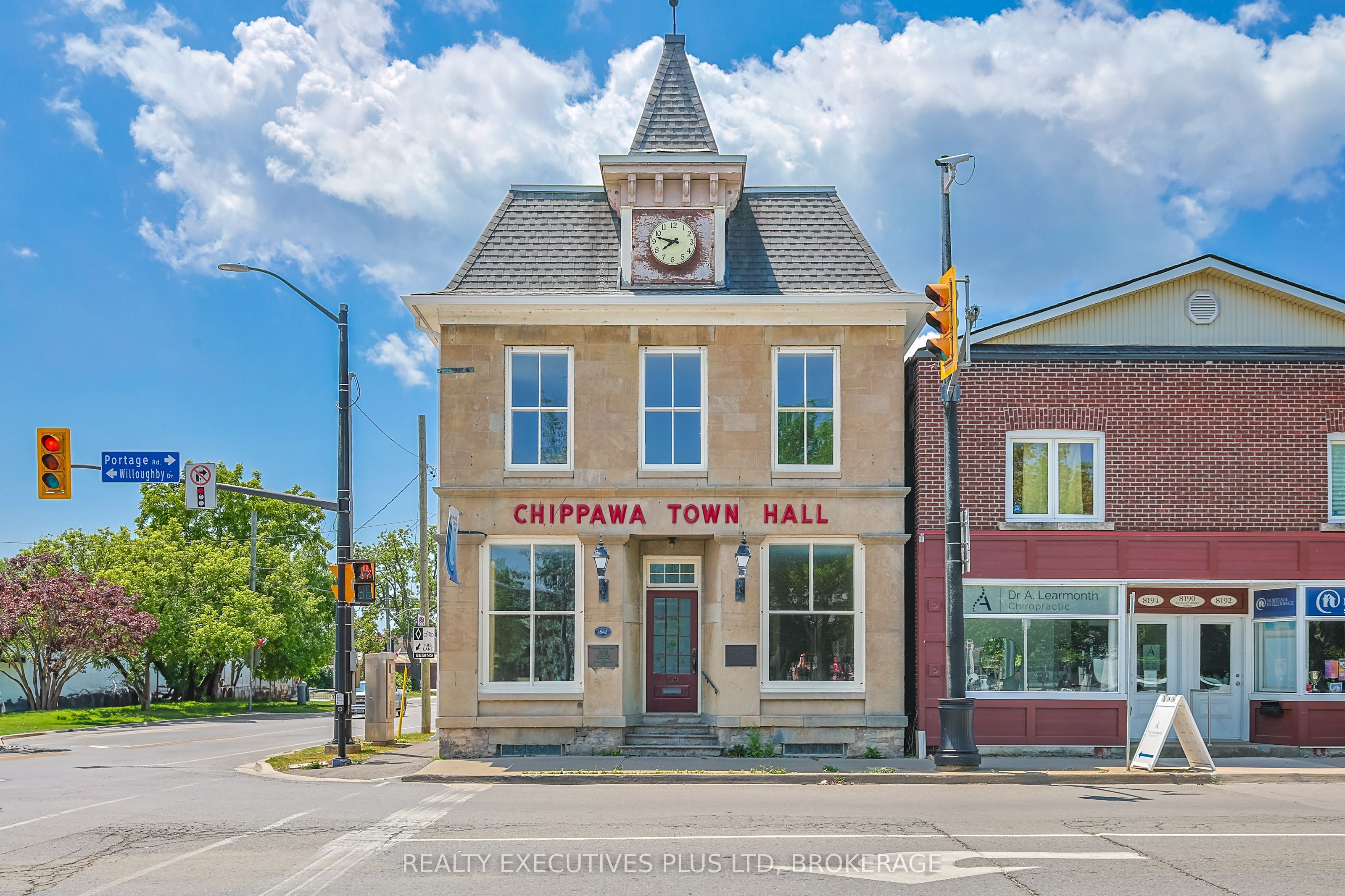 8196 Cummington Square W Property Photo 1