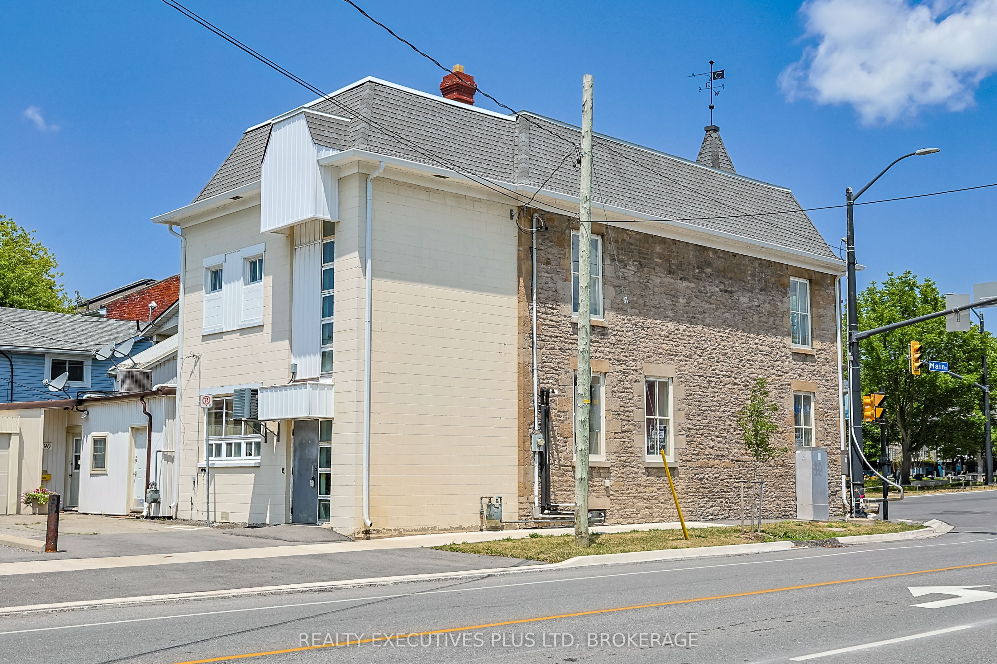8196 Cummington Square W Property Photo 23