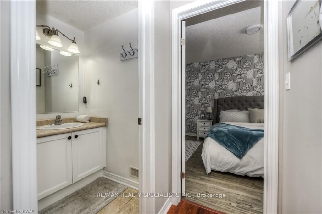 #d - 246 Westmeadow Drive Property Photo 6
