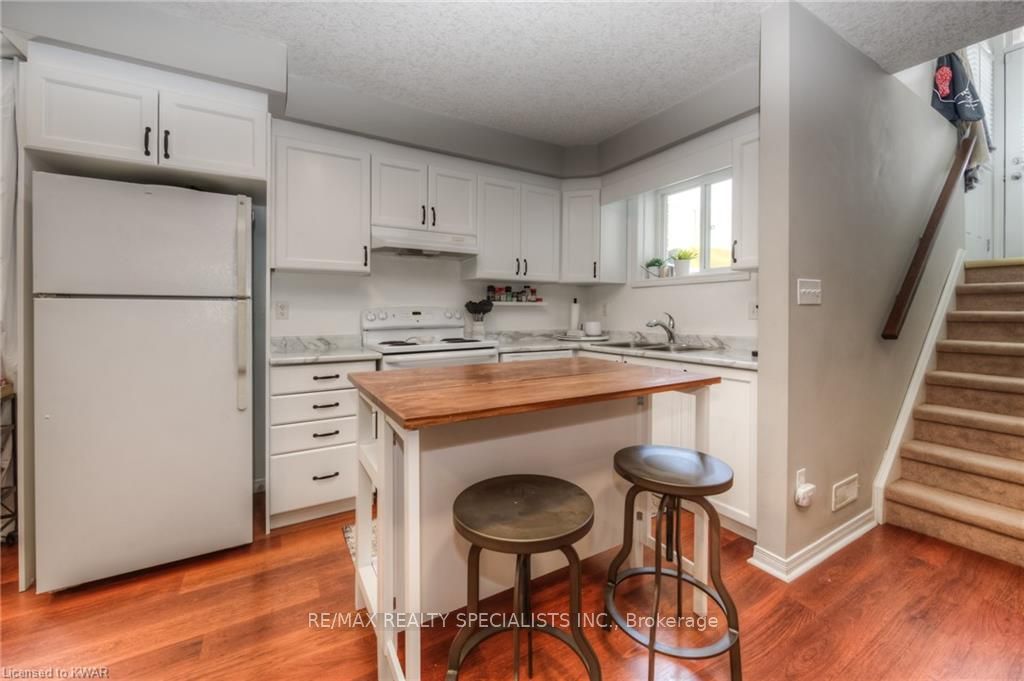 #d - 246 Westmeadow Drive Property Photo 10