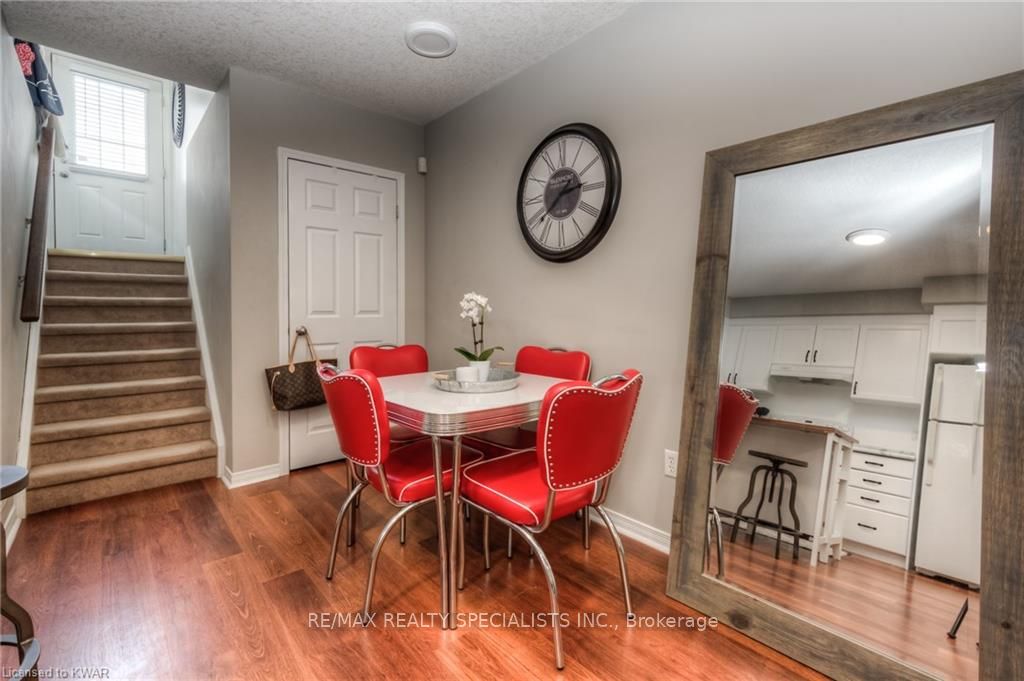 #d - 246 Westmeadow Drive Property Photo 11
