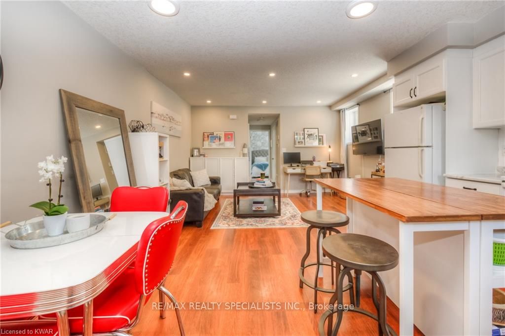 #d - 246 Westmeadow Drive Property Photo 13