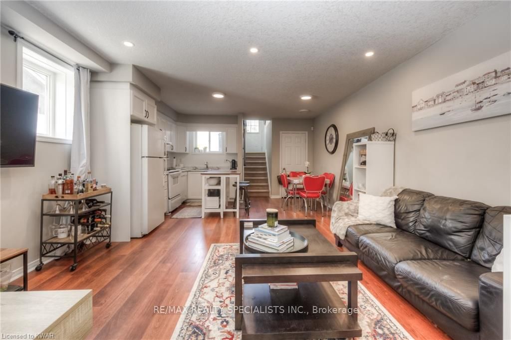 #d - 246 Westmeadow Drive Property Photo 18