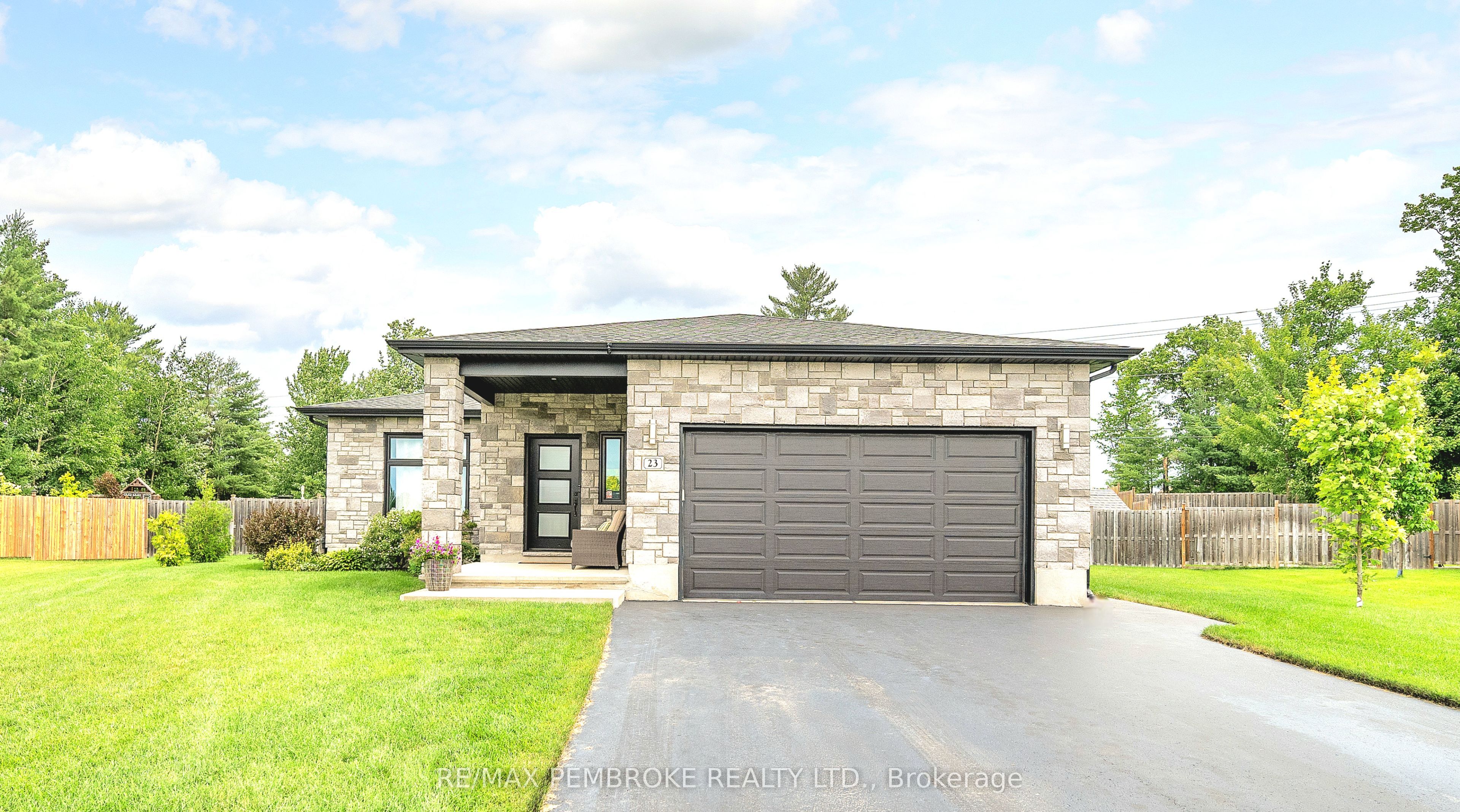23 Noble Crescent Property Photo