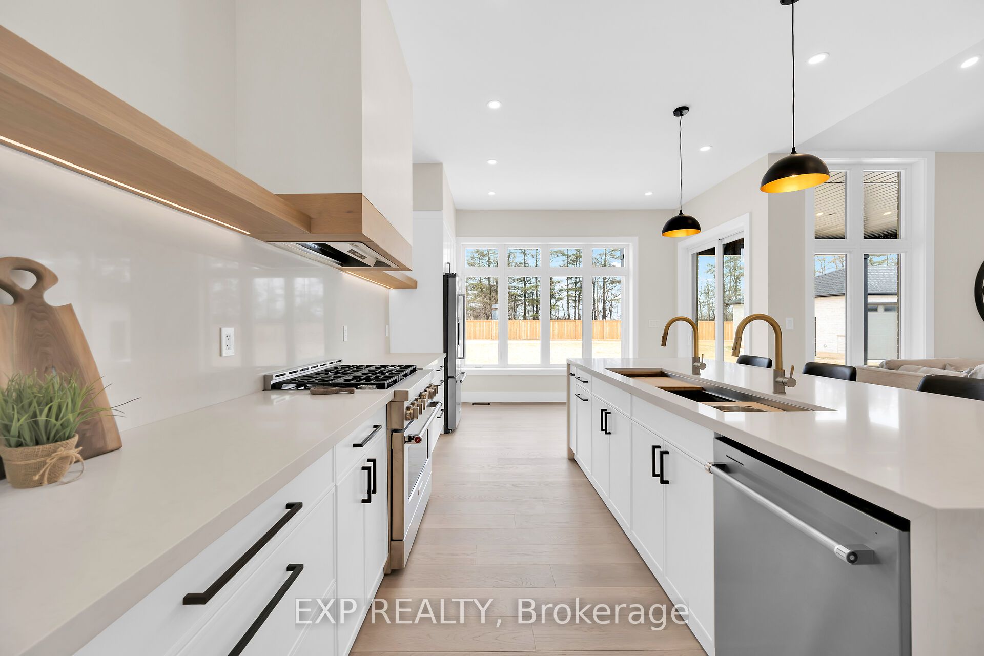 2468 Cockshutt Road S Property Photo 10