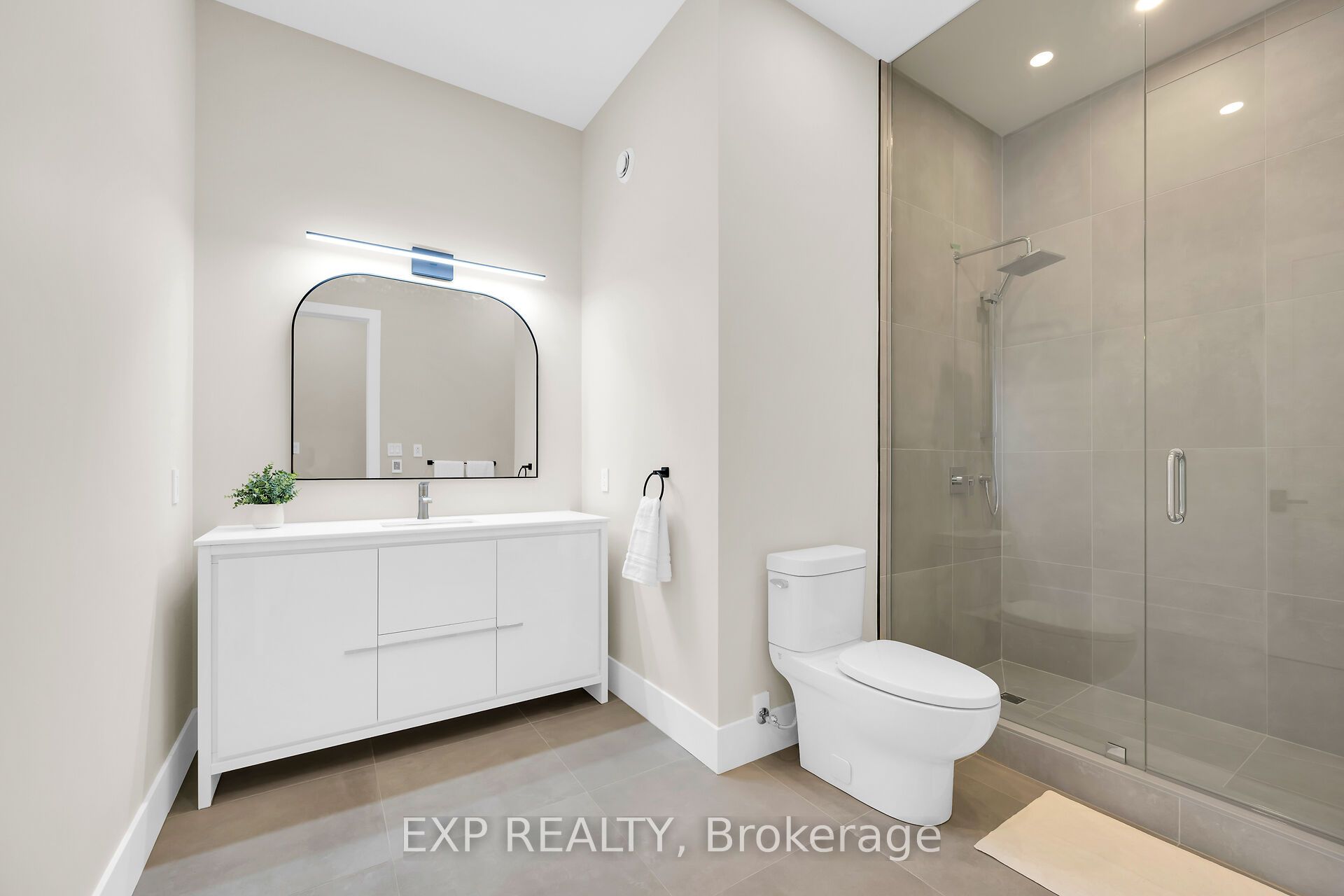 2468 Cockshutt Road S Property Photo 24