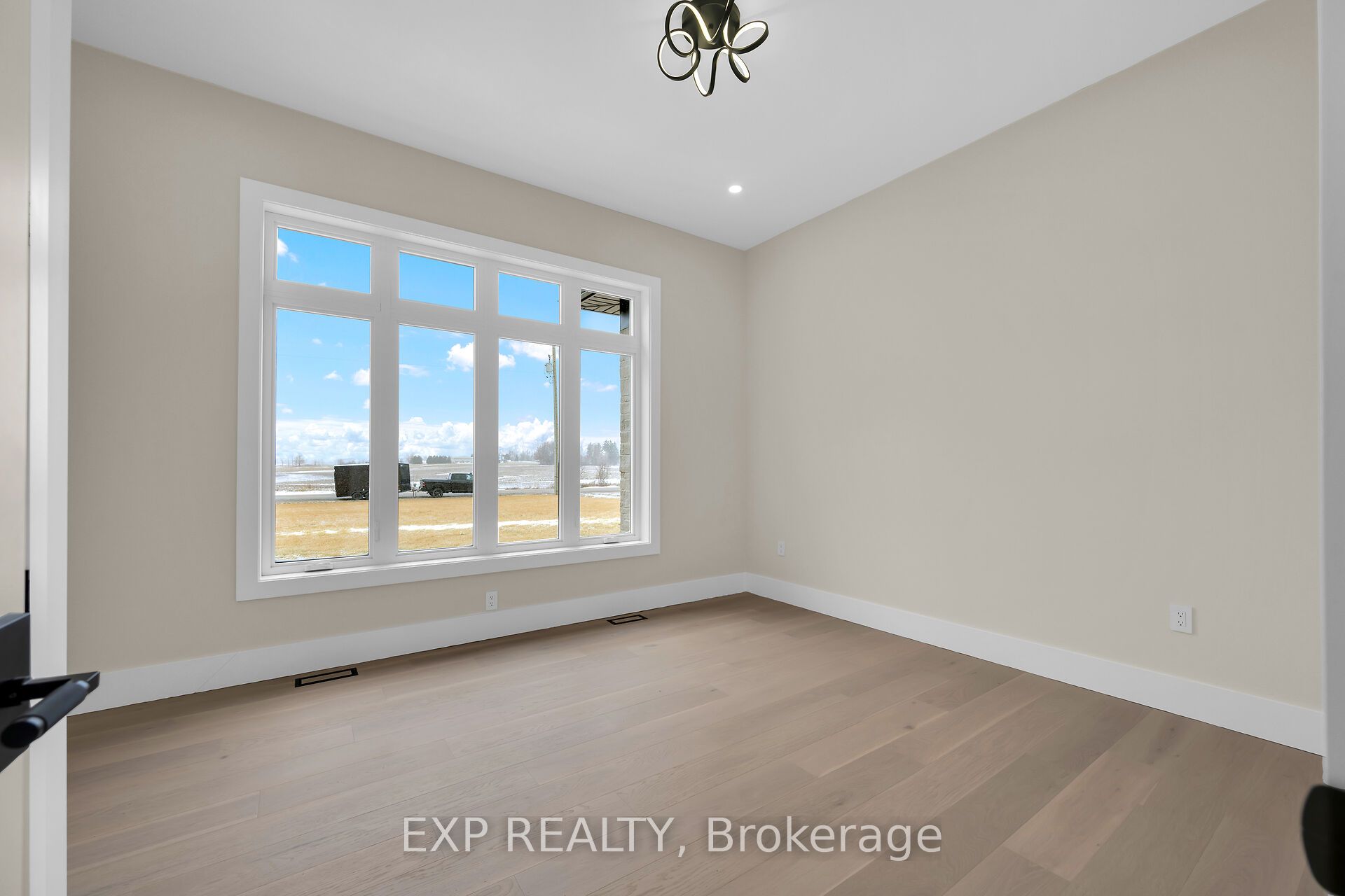 2468 Cockshutt Road S Property Photo 26
