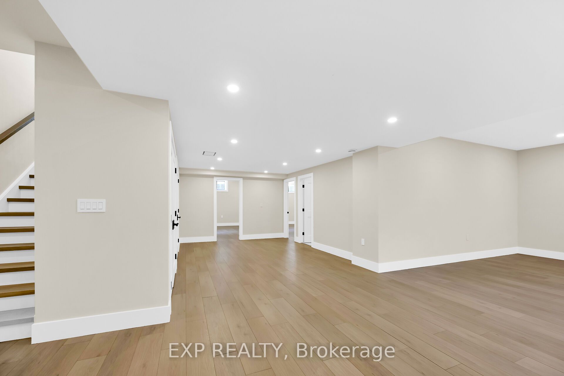 2468 Cockshutt Road S Property Photo 27