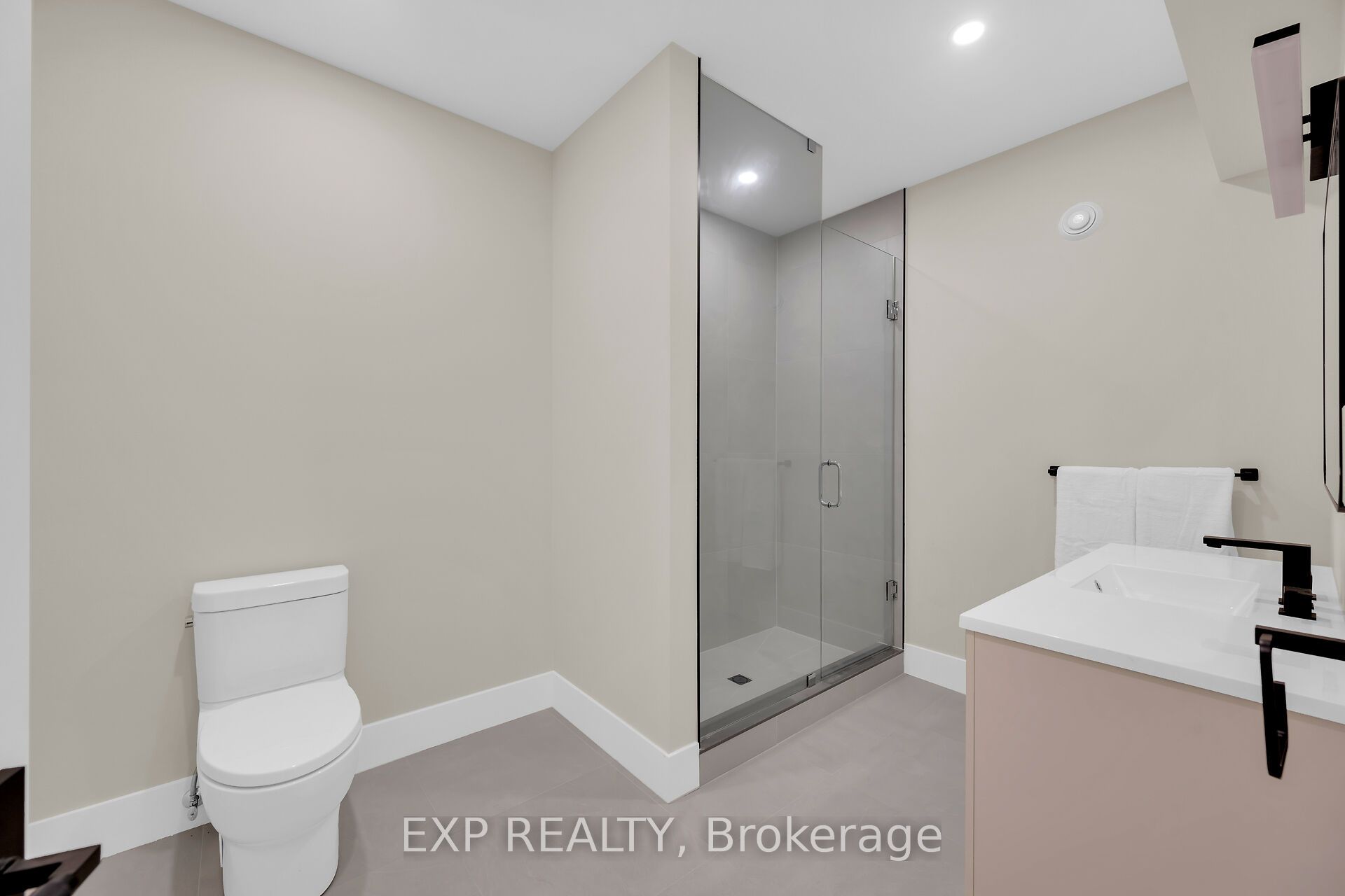 2468 Cockshutt Road S Property Photo 29