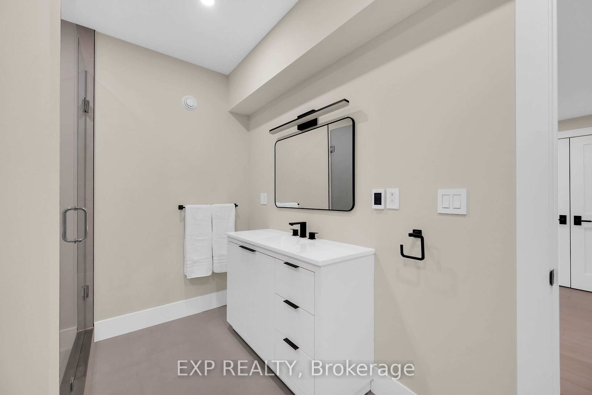 2468 Cockshutt Road S Property Photo 30