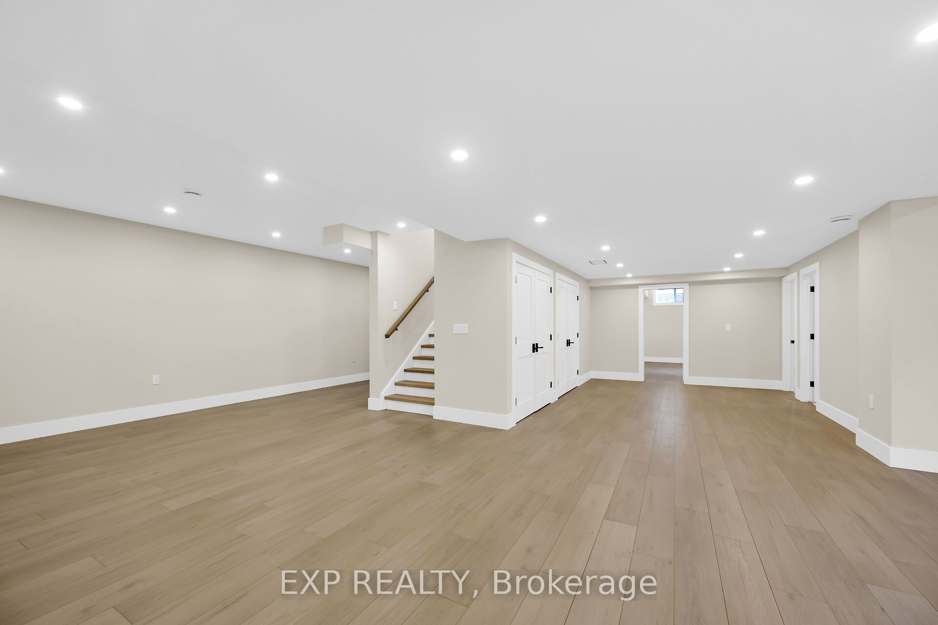 2468 Cockshutt Road S Property Photo 33