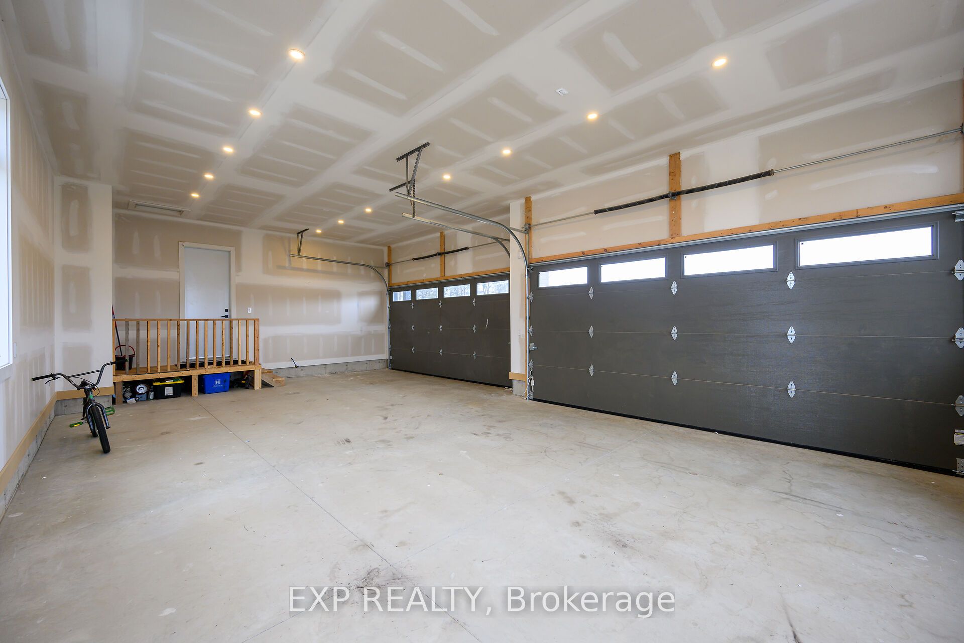 2468 Cockshutt Road S Property Photo 34