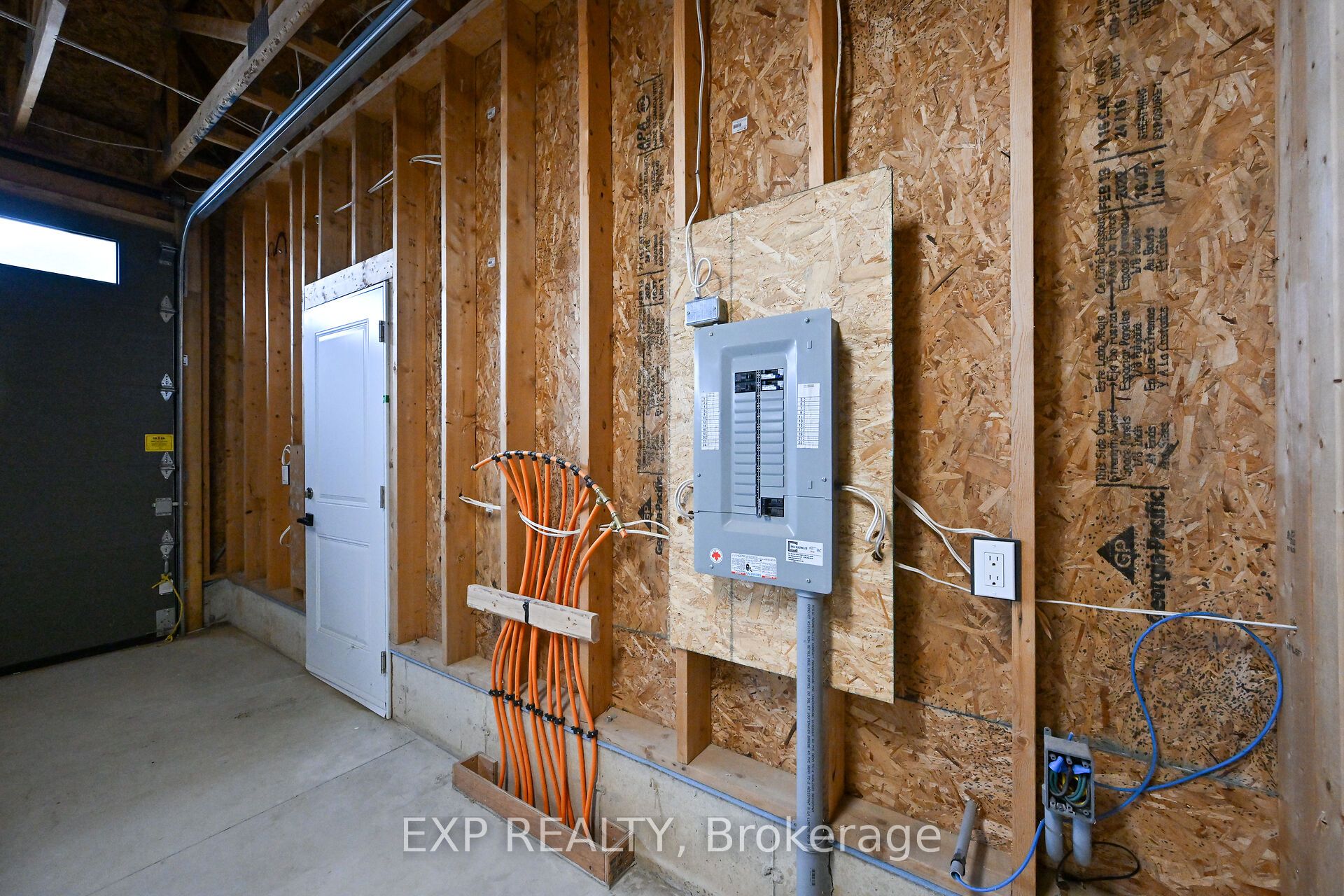 2468 Cockshutt Road S Property Photo 42