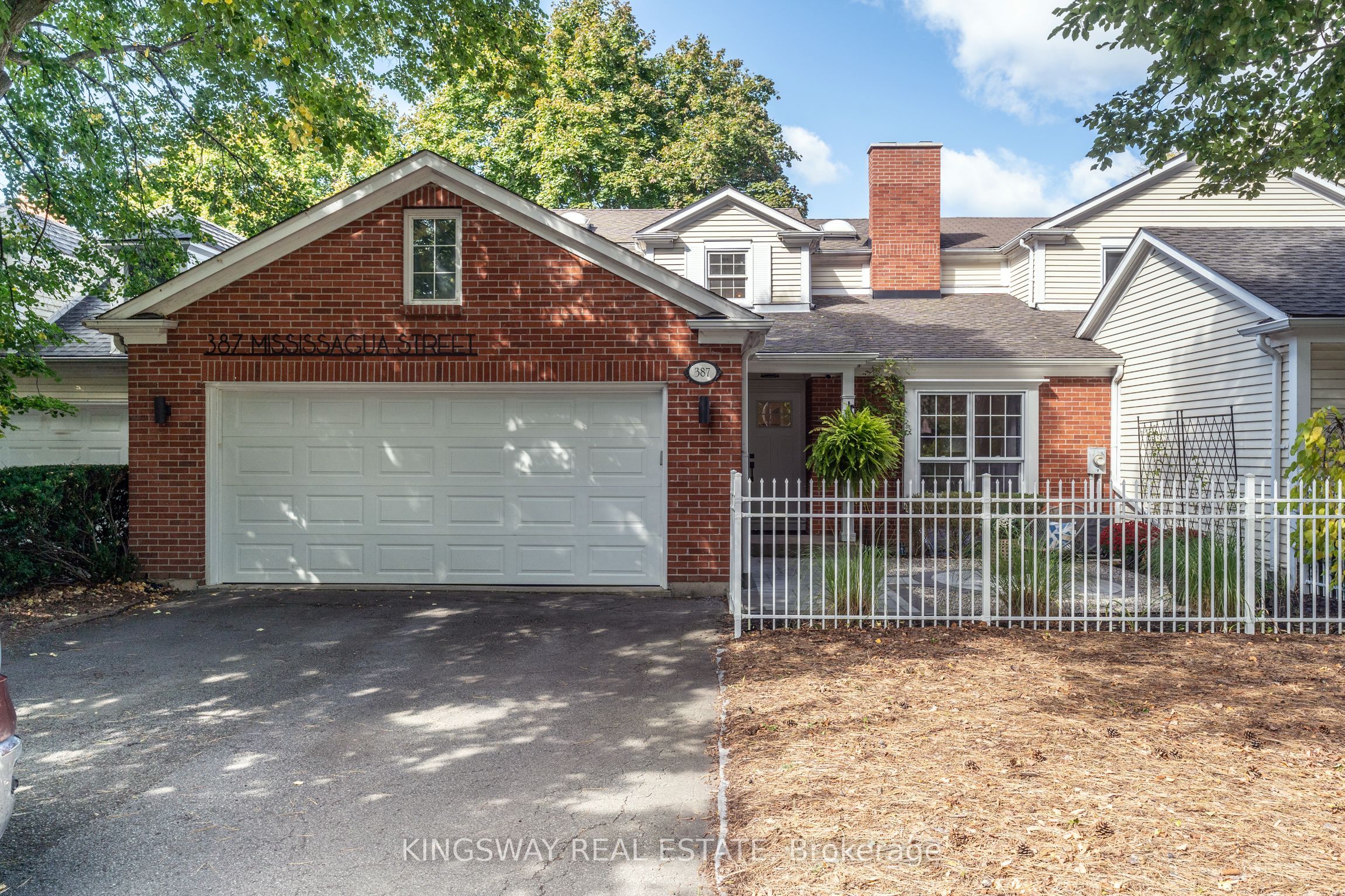 387 Mississauga St Street Property Photo
