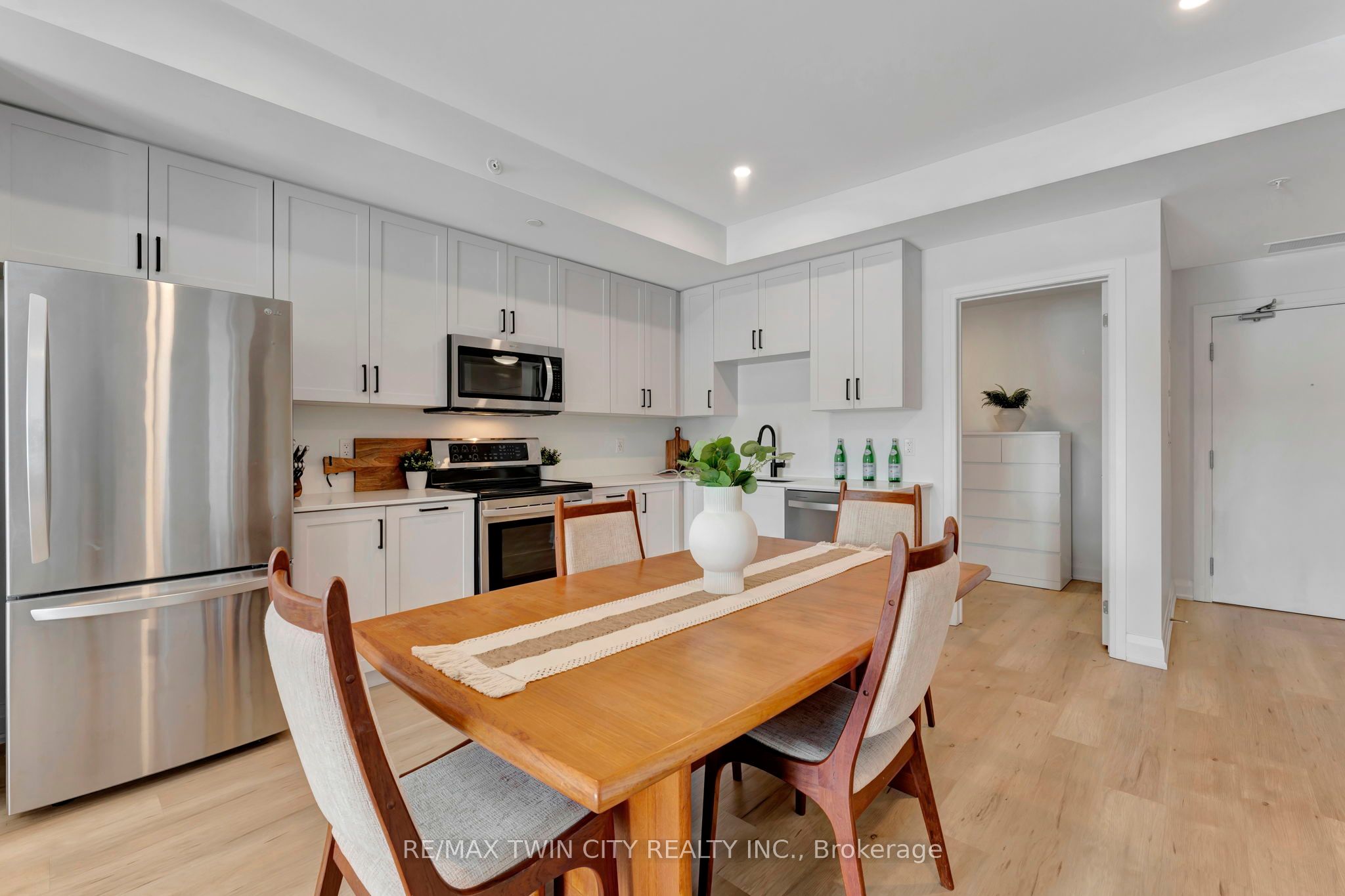 88 Gibson St Property Photo