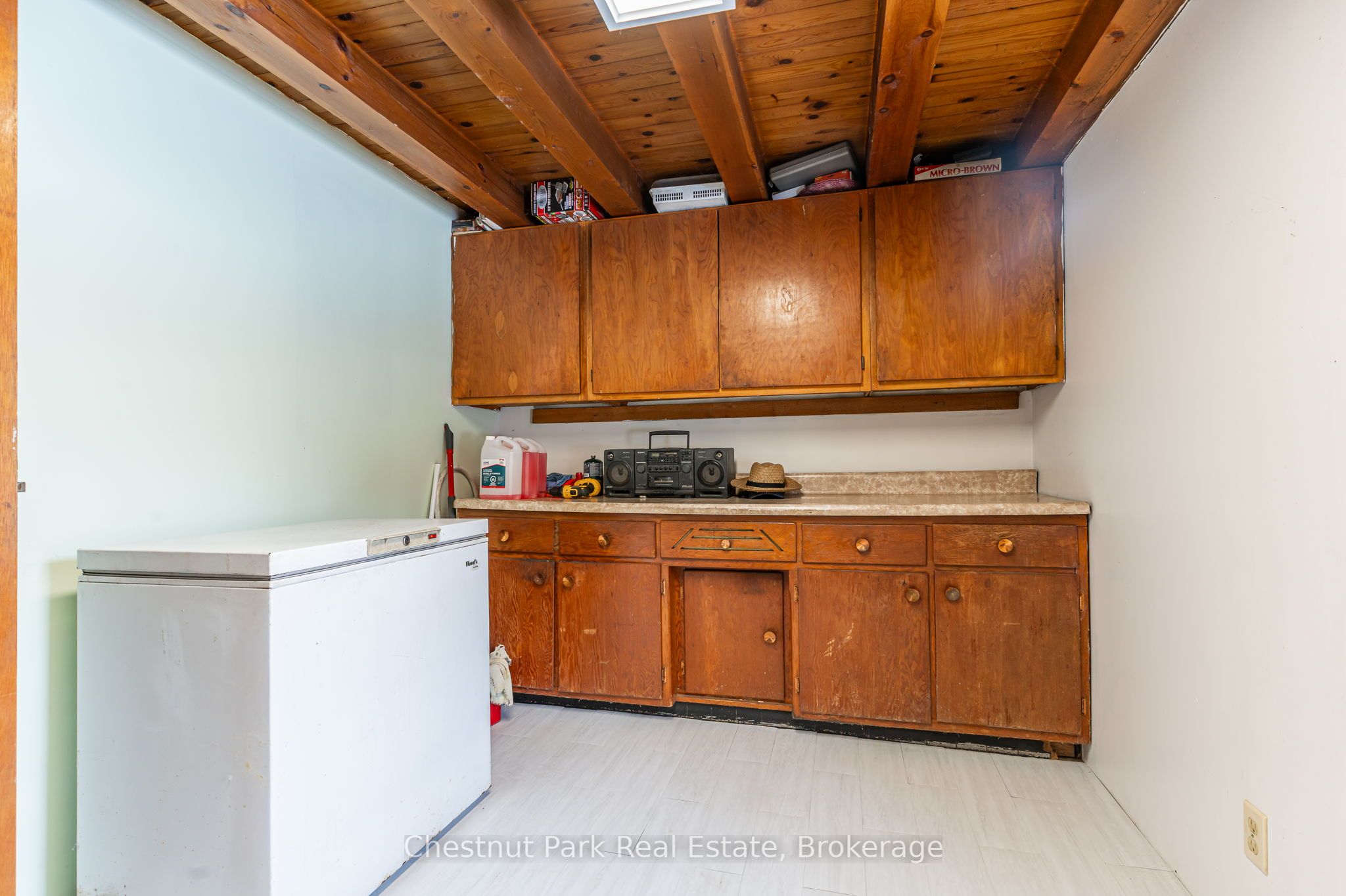 443 Centre Diagonal Road Property Photo 16