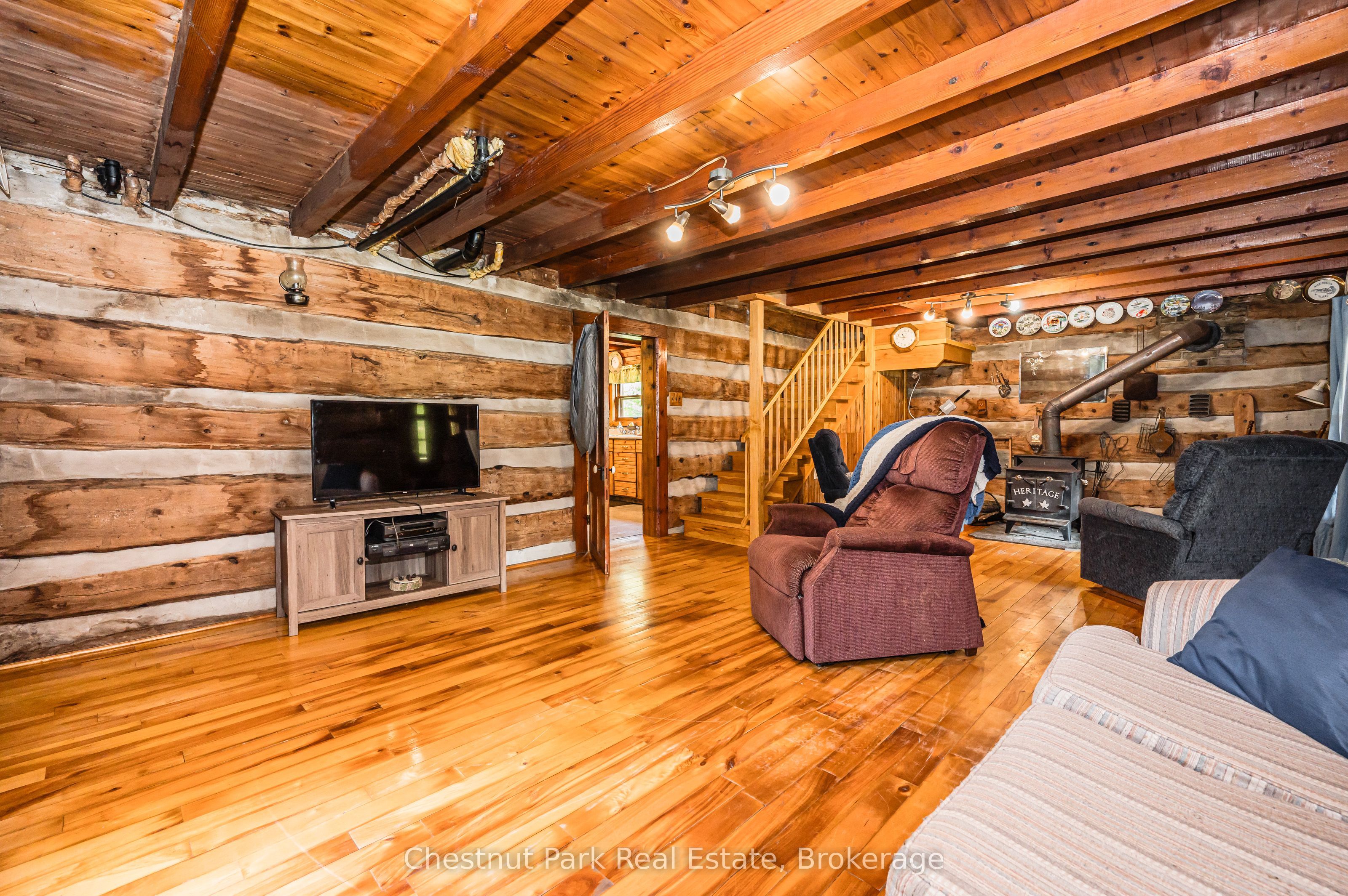 443 Centre Diagonal Road Property Photo 19