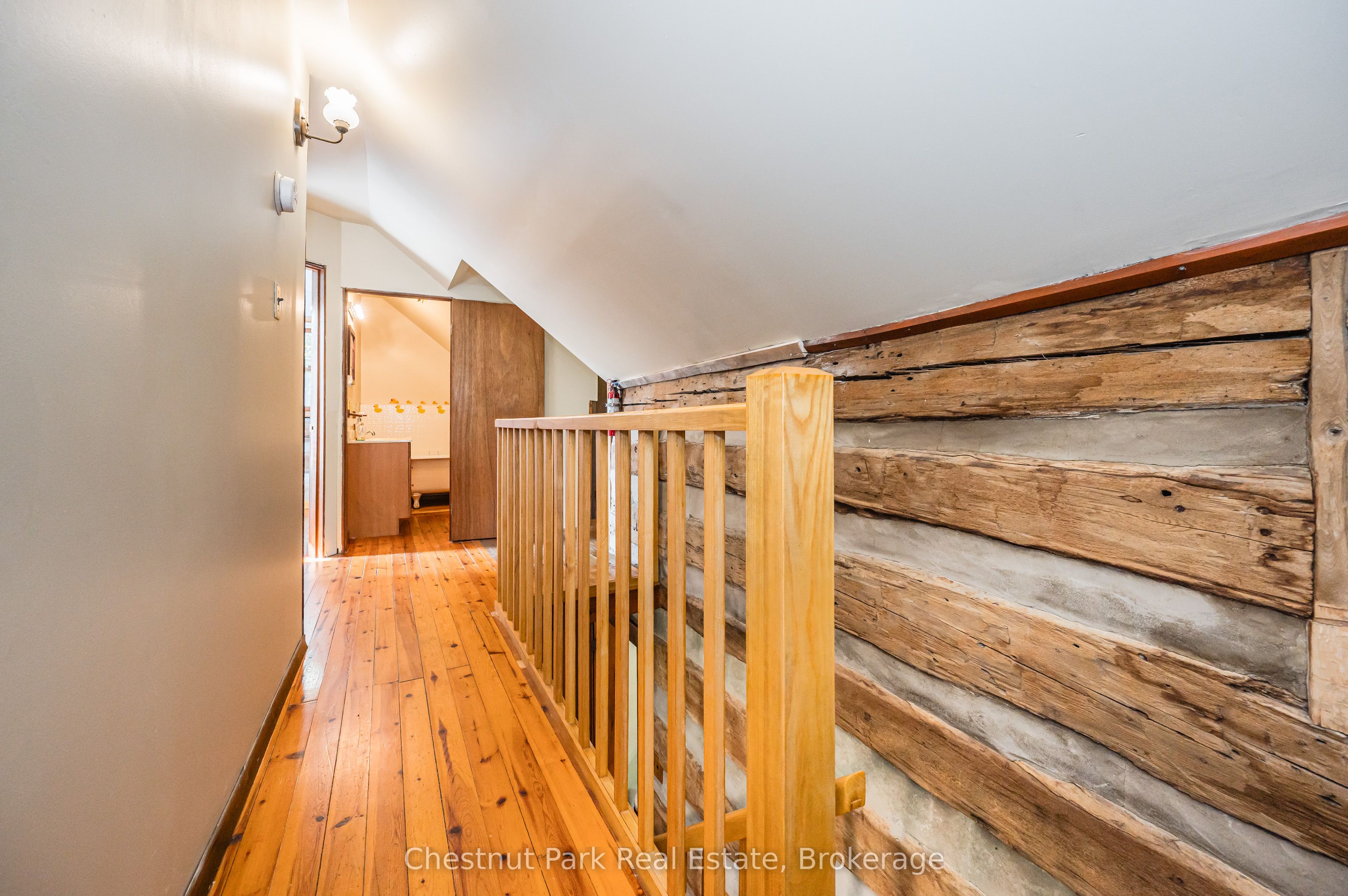 443 Centre Diagonal Road Property Photo 21