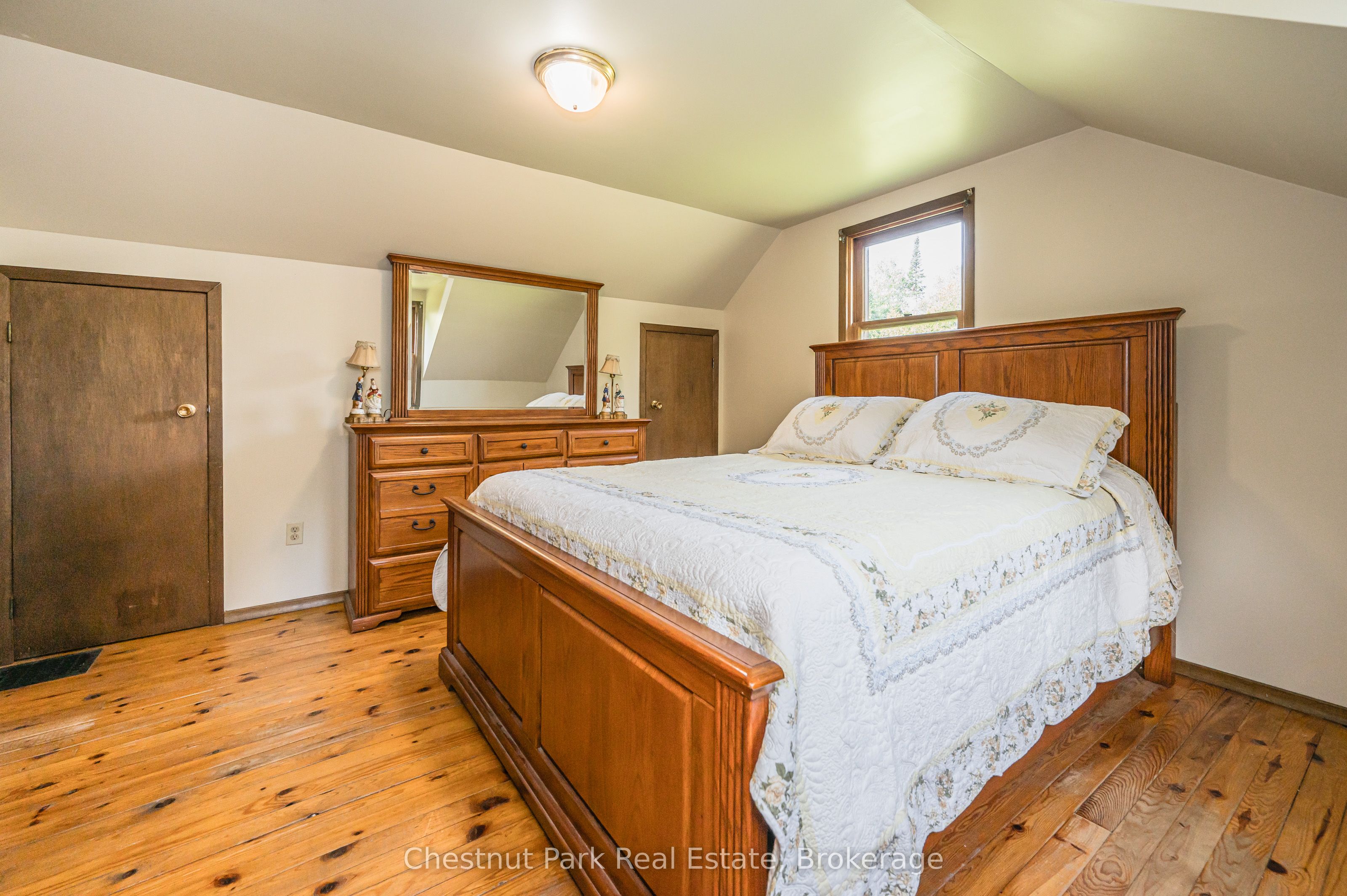 443 Centre Diagonal Road Property Photo 22