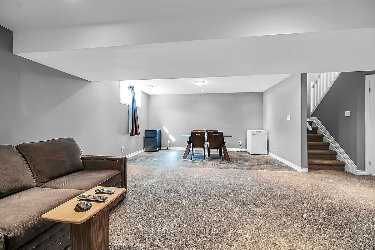 56 Banks Street Property Photo 33