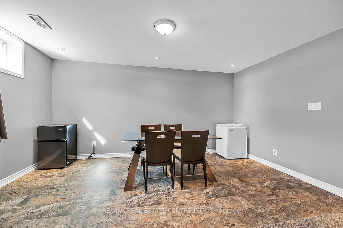56 Banks Street Property Photo 34