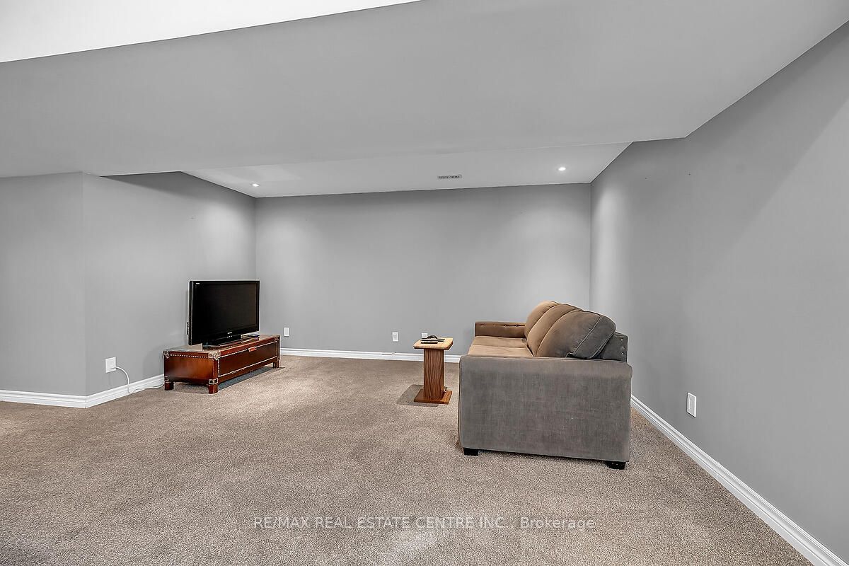 56 Banks Street Property Photo 37